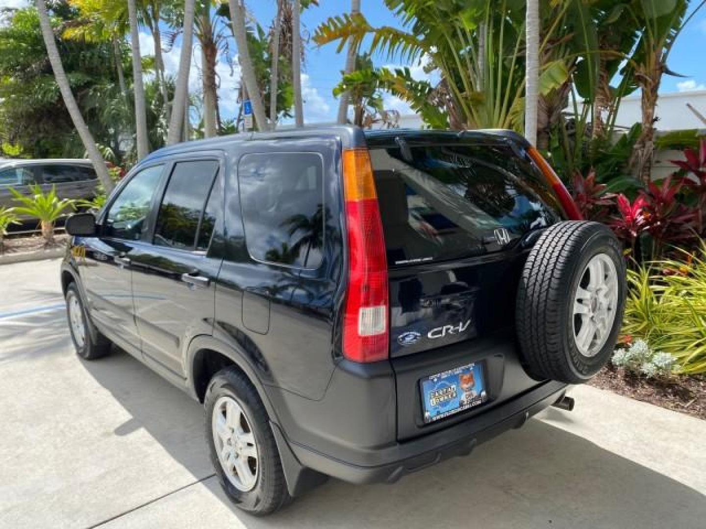 2004 Nighthawk Black Pearl /Black Honda CR-V 4WD EX LOW MILES 61,201 1 OWNER (SHSRD78874U) with an 2.4L DOHC PGM-FI 16-Valve i-VTEC I4 Engine engine, Automatic transmission, located at 4701 North Dixie Hwy, Pompano Beach, FL, 33064, (954) 422-2889, 26.240938, -80.123474 - OUR WEBPAGE FLORIDACARS1.COM HAS OVER 100 PHOTOS AND FREE CARFAX LINK 2004 Honda CR-V EX 1 OWNER 4 Door Wagon/Sport Utility 2.4L I4 F DOHC Gasoline 26 MPG All Wheel Drive Features Air Conditioning Alloy Wheels Cloth Seats Cruise Control Power Locks Power Mirrors Power Windows Sunroof(s) 2004 Honda C - Photo#33