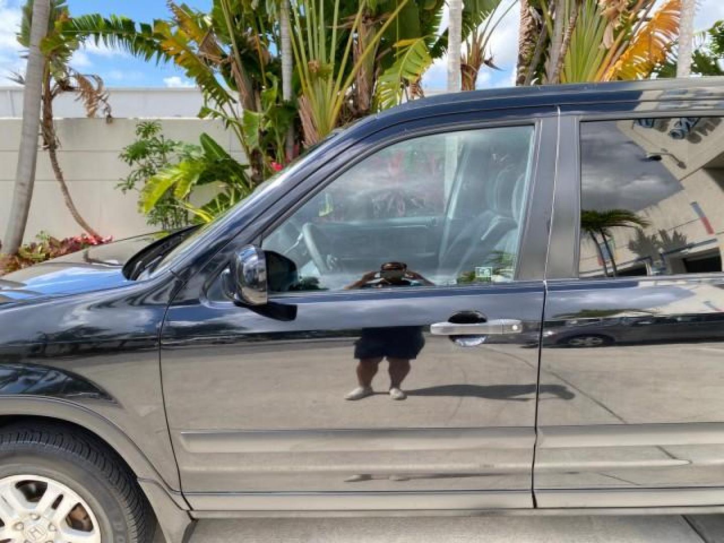 2004 Nighthawk Black Pearl /Black Honda CR-V 4WD EX LOW MILES 61,201 1 OWNER (SHSRD78874U) with an 2.4L DOHC PGM-FI 16-Valve i-VTEC I4 Engine engine, Automatic transmission, located at 4701 North Dixie Hwy, Pompano Beach, FL, 33064, (954) 422-2889, 26.240938, -80.123474 - OUR WEBPAGE FLORIDACARS1.COM HAS OVER 100 PHOTOS AND FREE CARFAX LINK 2004 Honda CR-V EX 1 OWNER 4 Door Wagon/Sport Utility 2.4L I4 F DOHC Gasoline 26 MPG All Wheel Drive Features Air Conditioning Alloy Wheels Cloth Seats Cruise Control Power Locks Power Mirrors Power Windows Sunroof(s) 2004 Honda C - Photo#36