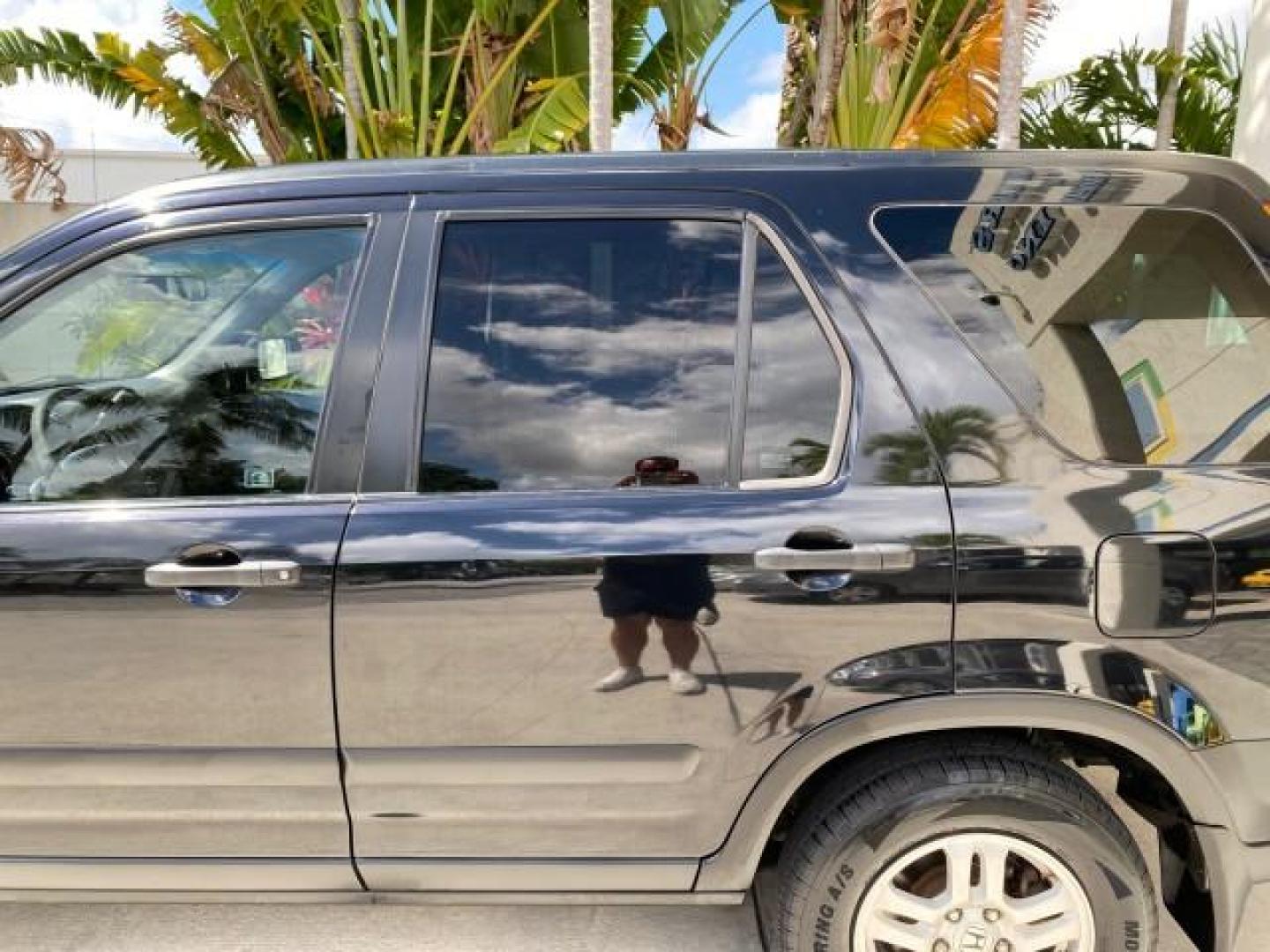 2004 Nighthawk Black Pearl /Black Honda CR-V 4WD EX LOW MILES 61,201 1 OWNER (SHSRD78874U) with an 2.4L DOHC PGM-FI 16-Valve i-VTEC I4 Engine engine, Automatic transmission, located at 4701 North Dixie Hwy, Pompano Beach, FL, 33064, (954) 422-2889, 26.240938, -80.123474 - OUR WEBPAGE FLORIDACARS1.COM HAS OVER 100 PHOTOS AND FREE CARFAX LINK 2004 Honda CR-V EX 1 OWNER 4 Door Wagon/Sport Utility 2.4L I4 F DOHC Gasoline 26 MPG All Wheel Drive Features Air Conditioning Alloy Wheels Cloth Seats Cruise Control Power Locks Power Mirrors Power Windows Sunroof(s) 2004 Honda C - Photo#73