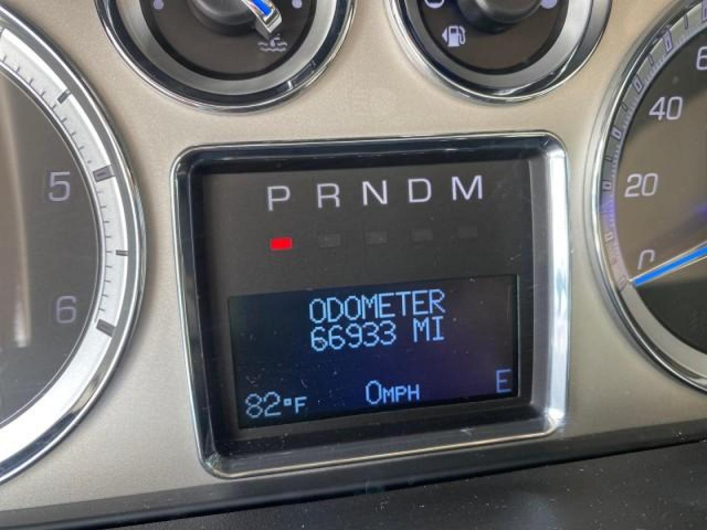 2010 White Diamond Tricoat /Cashmere/Cocoa Cadillac Escalade SUNROOF NAV Premium LOW MILES 66,933 (1GYUCCEF3AR) with an 6.2L Vortec 1000 V8 SFI E85 Engine engine, Automatic transmission, located at 4701 North Dixie Hwy, Pompano Beach, FL, 33064, (954) 422-2889, 26.240938, -80.123474 - OUR WEBPAGE FLORIDACARS1.COM HAS OVER 100 PHOTOS AND FREE CARFAX LINK 2010 Cadillac Escalade Premium 4 Door Wagon/Sport Utility 6.2L V8 F OHV 16V Flex Fuel 20 MPG Rear Wheel Drive Features A/C Seat(s) ABS Brakes Air Conditioning Alloy Wheels AM/FM Stereo Automatic Transmission Auxiliary Audio Input- Photo#18