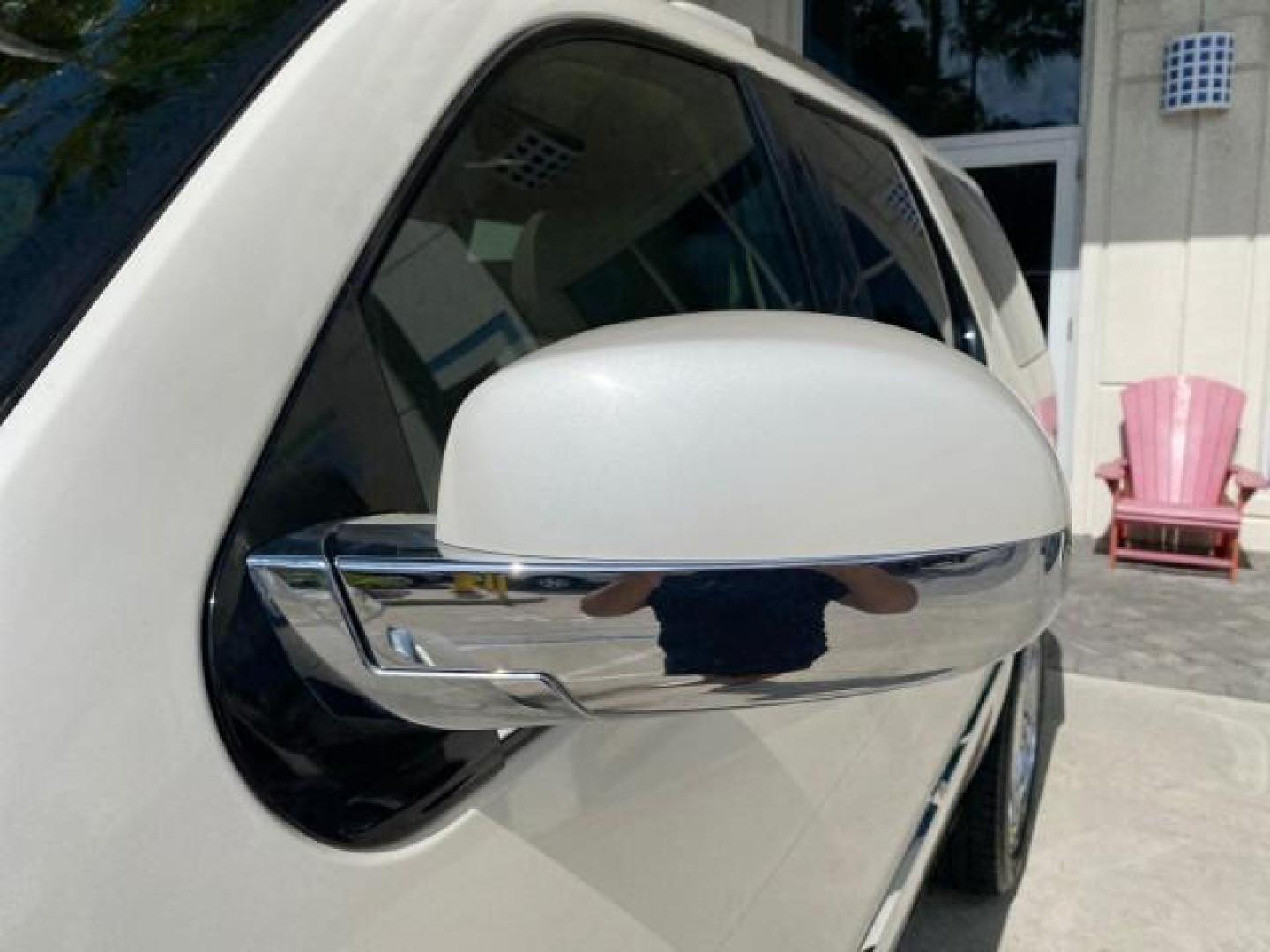 2010 White Diamond Tricoat /Cashmere/Cocoa Cadillac Escalade SUNROOF NAV Premium LOW MILES 66,933 (1GYUCCEF3AR) with an 6.2L Vortec 1000 V8 SFI E85 Engine engine, Automatic transmission, located at 4701 North Dixie Hwy, Pompano Beach, FL, 33064, (954) 422-2889, 26.240938, -80.123474 - OUR WEBPAGE FLORIDACARS1.COM HAS OVER 100 PHOTOS AND FREE CARFAX LINK 2010 Cadillac Escalade Premium 4 Door Wagon/Sport Utility 6.2L V8 F OHV 16V Flex Fuel 20 MPG Rear Wheel Drive Features A/C Seat(s) ABS Brakes Air Conditioning Alloy Wheels AM/FM Stereo Automatic Transmission Auxiliary Audio Input- Photo#40