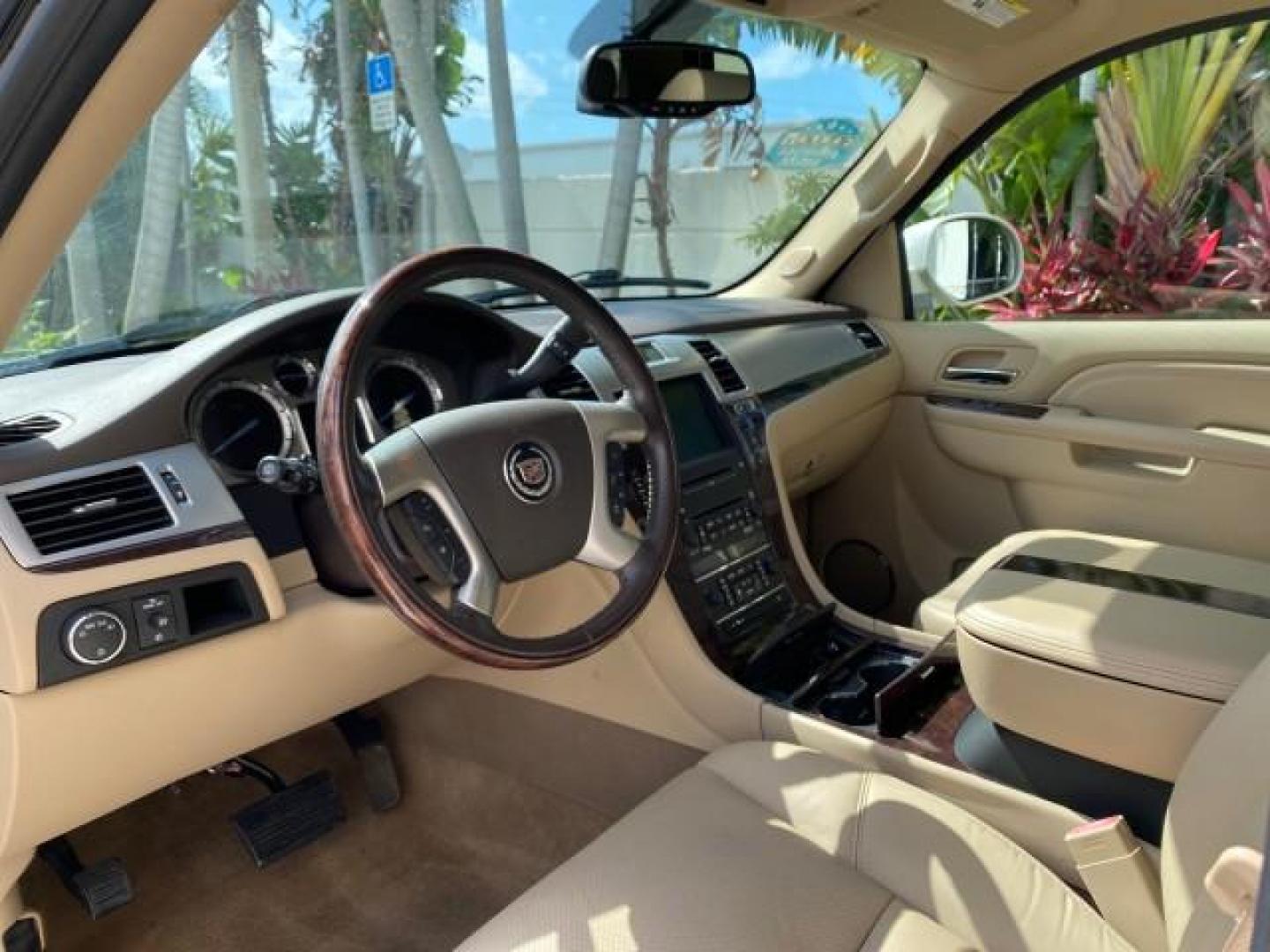 2010 White Diamond Tricoat /Cashmere/Cocoa Cadillac Escalade SUNROOF NAV Premium LOW MILES 66,933 (1GYUCCEF3AR) with an 6.2L Vortec 1000 V8 SFI E85 Engine engine, Automatic transmission, located at 4701 North Dixie Hwy, Pompano Beach, FL, 33064, (954) 422-2889, 26.240938, -80.123474 - OUR WEBPAGE FLORIDACARS1.COM HAS OVER 100 PHOTOS AND FREE CARFAX LINK 2010 Cadillac Escalade Premium 4 Door Wagon/Sport Utility 6.2L V8 F OHV 16V Flex Fuel 20 MPG Rear Wheel Drive Features A/C Seat(s) ABS Brakes Air Conditioning Alloy Wheels AM/FM Stereo Automatic Transmission Auxiliary Audio Input- Photo#50