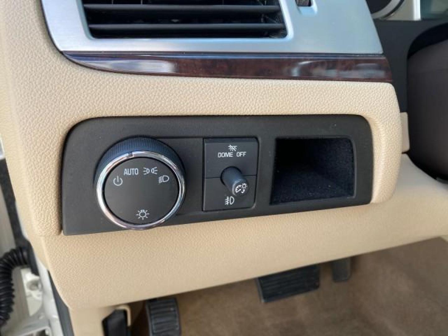 2010 White Diamond Tricoat /Cashmere/Cocoa Cadillac Escalade SUNROOF NAV Premium LOW MILES 66,933 (1GYUCCEF3AR) with an 6.2L Vortec 1000 V8 SFI E85 Engine engine, Automatic transmission, located at 4701 North Dixie Hwy, Pompano Beach, FL, 33064, (954) 422-2889, 26.240938, -80.123474 - OUR WEBPAGE FLORIDACARS1.COM HAS OVER 100 PHOTOS AND FREE CARFAX LINK 2010 Cadillac Escalade Premium 4 Door Wagon/Sport Utility 6.2L V8 F OHV 16V Flex Fuel 20 MPG Rear Wheel Drive Features A/C Seat(s) ABS Brakes Air Conditioning Alloy Wheels AM/FM Stereo Automatic Transmission Auxiliary Audio Input- Photo#57