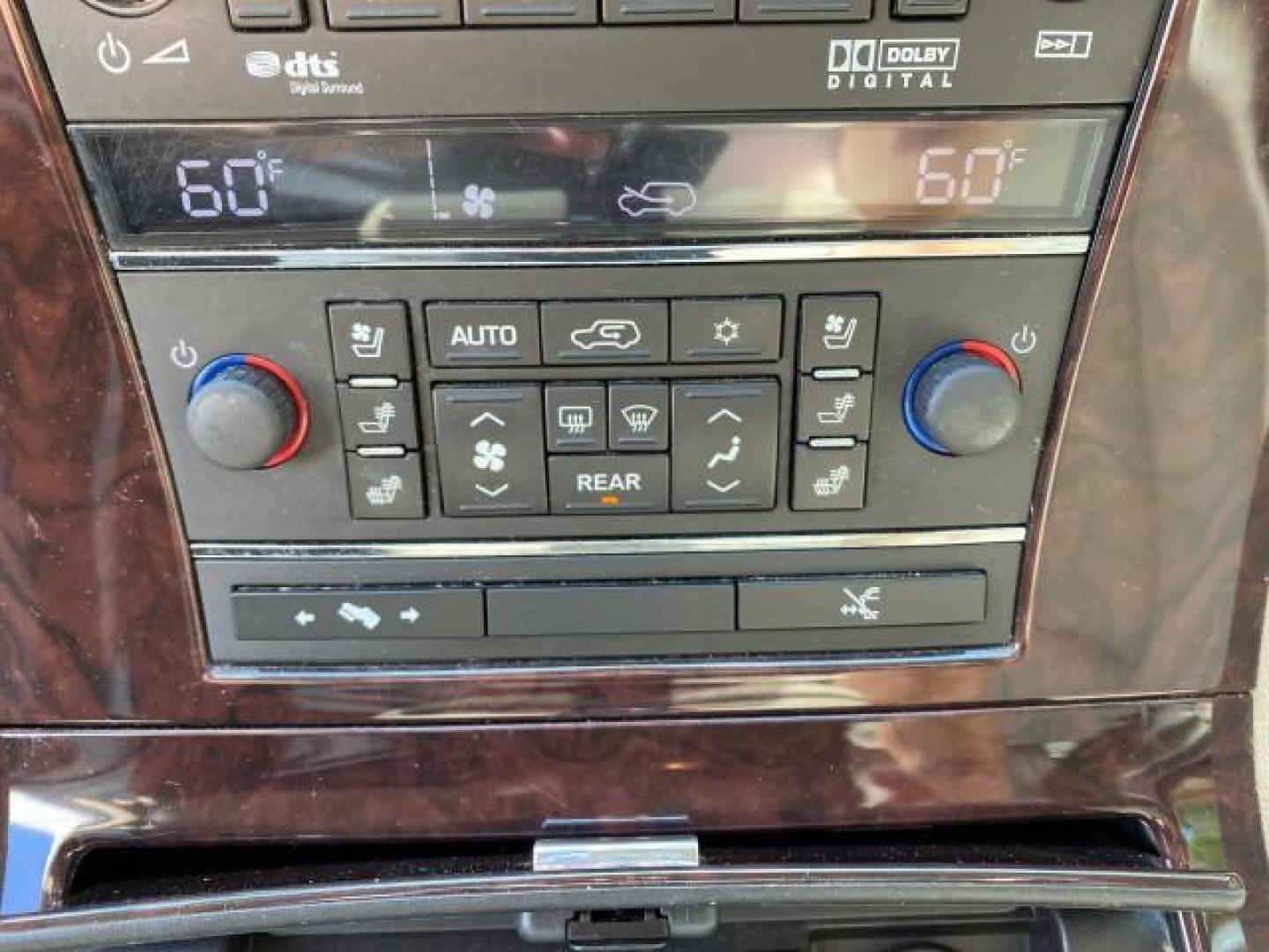 2010 White Diamond Tricoat /Cashmere/Cocoa Cadillac Escalade SUNROOF NAV Premium LOW MILES 66,933 (1GYUCCEF3AR) with an 6.2L Vortec 1000 V8 SFI E85 Engine engine, Automatic transmission, located at 4701 North Dixie Hwy, Pompano Beach, FL, 33064, (954) 422-2889, 26.240938, -80.123474 - OUR WEBPAGE FLORIDACARS1.COM HAS OVER 100 PHOTOS AND FREE CARFAX LINK 2010 Cadillac Escalade Premium 4 Door Wagon/Sport Utility 6.2L V8 F OHV 16V Flex Fuel 20 MPG Rear Wheel Drive Features A/C Seat(s) ABS Brakes Air Conditioning Alloy Wheels AM/FM Stereo Automatic Transmission Auxiliary Audio Input- Photo#64