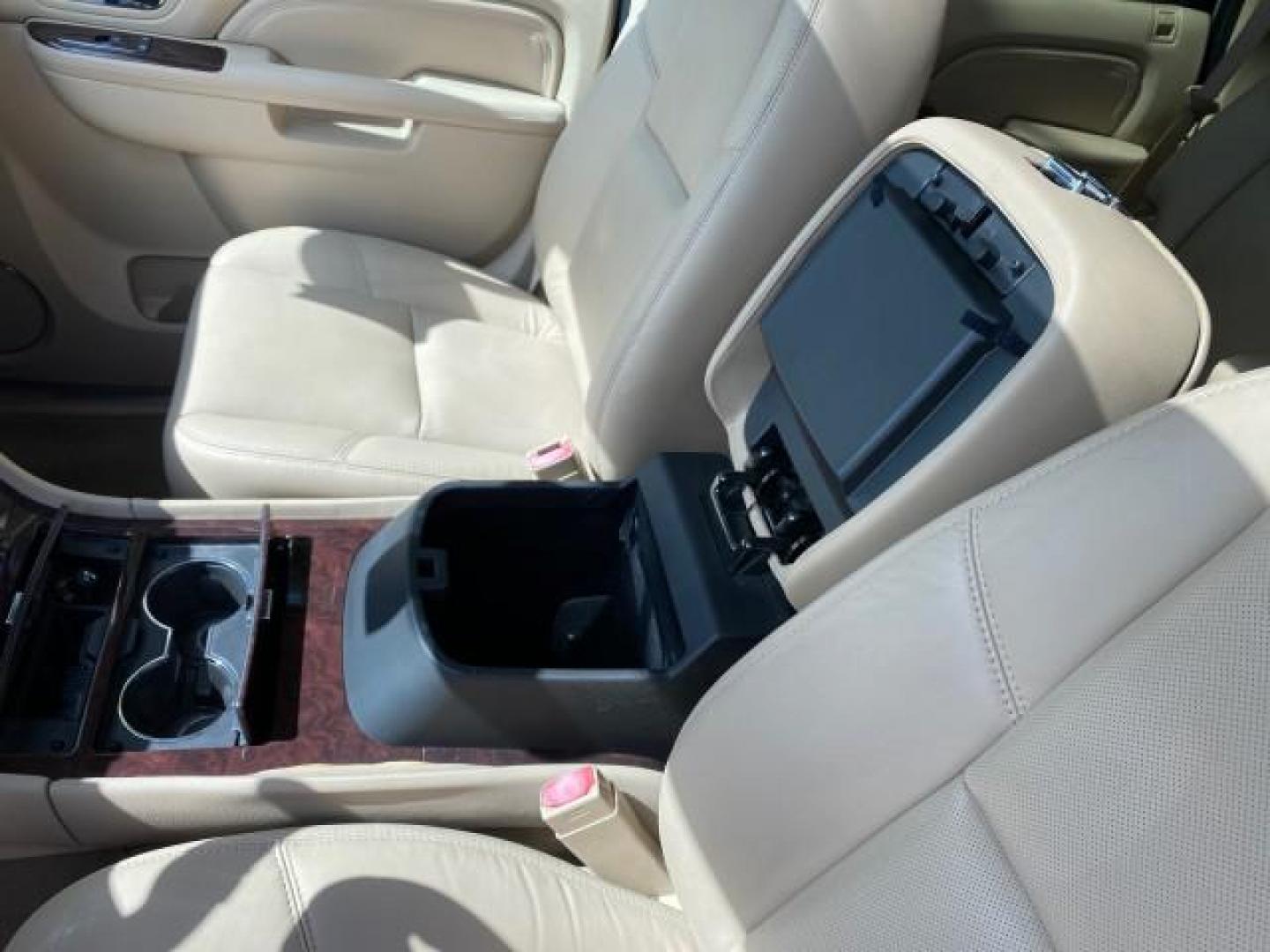 2010 White Diamond Tricoat /Cashmere/Cocoa Cadillac Escalade SUNROOF NAV Premium LOW MILES 66,933 (1GYUCCEF3AR) with an 6.2L Vortec 1000 V8 SFI E85 Engine engine, Automatic transmission, located at 4701 North Dixie Hwy, Pompano Beach, FL, 33064, (954) 422-2889, 26.240938, -80.123474 - OUR WEBPAGE FLORIDACARS1.COM HAS OVER 100 PHOTOS AND FREE CARFAX LINK 2010 Cadillac Escalade Premium 4 Door Wagon/Sport Utility 6.2L V8 F OHV 16V Flex Fuel 20 MPG Rear Wheel Drive Features A/C Seat(s) ABS Brakes Air Conditioning Alloy Wheels AM/FM Stereo Automatic Transmission Auxiliary Audio Input- Photo#70