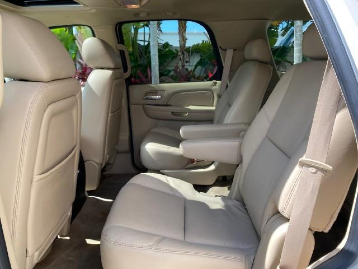 2010 White Diamond Tricoat /Cashmere/Cocoa Cadillac Escalade SUNROOF NAV Premium LOW MILES 66,933 (1GYUCCEF3AR) with an 6.2L Vortec 1000 V8 SFI E85 Engine engine, Automatic transmission, located at 4701 North Dixie Hwy, Pompano Beach, FL, 33064, (954) 422-2889, 26.240938, -80.123474 - OUR WEBPAGE FLORIDACARS1.COM HAS OVER 100 PHOTOS AND FREE CARFAX LINK 2010 Cadillac Escalade Premium 4 Door Wagon/Sport Utility 6.2L V8 F OHV 16V Flex Fuel 20 MPG Rear Wheel Drive Features A/C Seat(s) ABS Brakes Air Conditioning Alloy Wheels AM/FM Stereo Automatic Transmission Auxiliary Audio Input- Photo#86