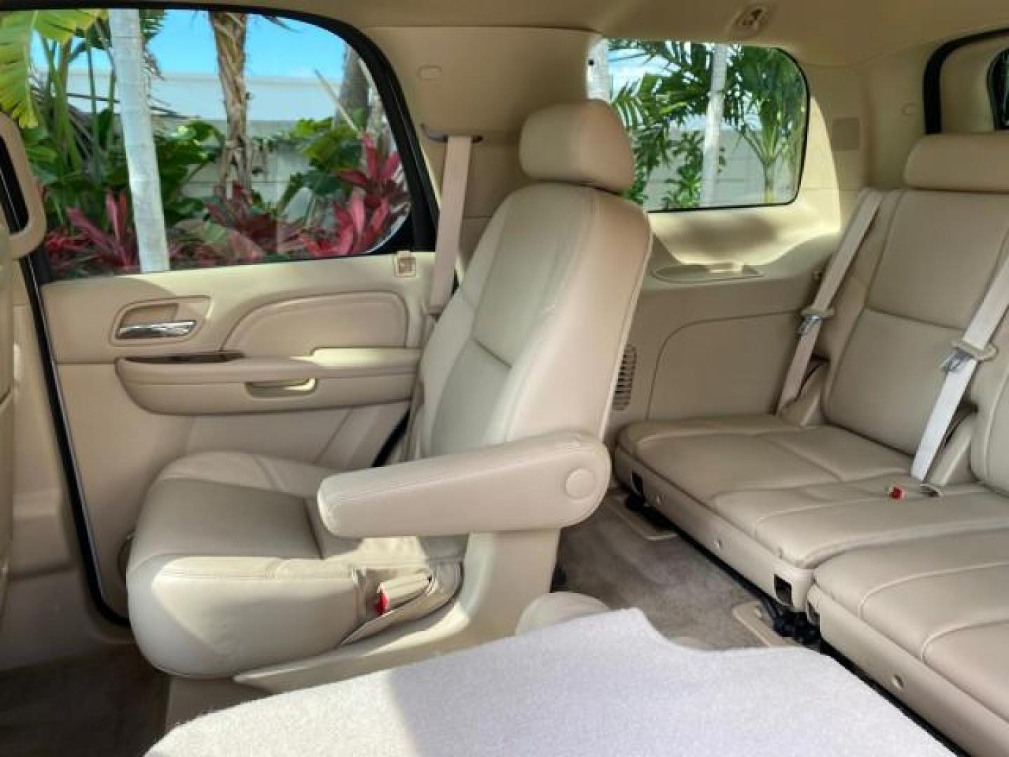 2010 White Diamond Tricoat /Cashmere/Cocoa Cadillac Escalade SUNROOF NAV Premium LOW MILES 66,933 (1GYUCCEF3AR) with an 6.2L Vortec 1000 V8 SFI E85 Engine engine, Automatic transmission, located at 4701 North Dixie Hwy, Pompano Beach, FL, 33064, (954) 422-2889, 26.240938, -80.123474 - OUR WEBPAGE FLORIDACARS1.COM HAS OVER 100 PHOTOS AND FREE CARFAX LINK 2010 Cadillac Escalade Premium 4 Door Wagon/Sport Utility 6.2L V8 F OHV 16V Flex Fuel 20 MPG Rear Wheel Drive Features A/C Seat(s) ABS Brakes Air Conditioning Alloy Wheels AM/FM Stereo Automatic Transmission Auxiliary Audio Input- Photo#93