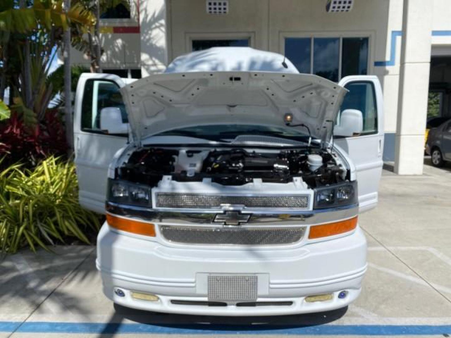 2012 Summit White /Neutral Chevrolet Express EXTENDED HIGH TOP CONVERSION 1 OWNER LOW MILES 36,054 (1GBWGLCG9C1) with an 6.0L Vortec 1000 V8 SFI Flex-Fuel Engine engine, Automatic transmission, located at 4701 North Dixie Hwy, Pompano Beach, FL, 33064, (954) 422-2889, 26.240938, -80.123474 - OUR WEBPAGE FLORIDACARS1.COM HAS OVER 100 PHOTOS AND FREE CARFAX LINK 2012 Chevrolet Express EXTENDED HIGH TOP CONVERSION VAN 1 OWNER Van 6.0L V8 F OHV 16V Flex Fuel 15 MPG Rear Wheel Drive Features ABS Brakes Air Conditioning Alloy Wheels AM/FM Stereo Automatic Transmission Auxiliary Audio Input Bl- Photo#17