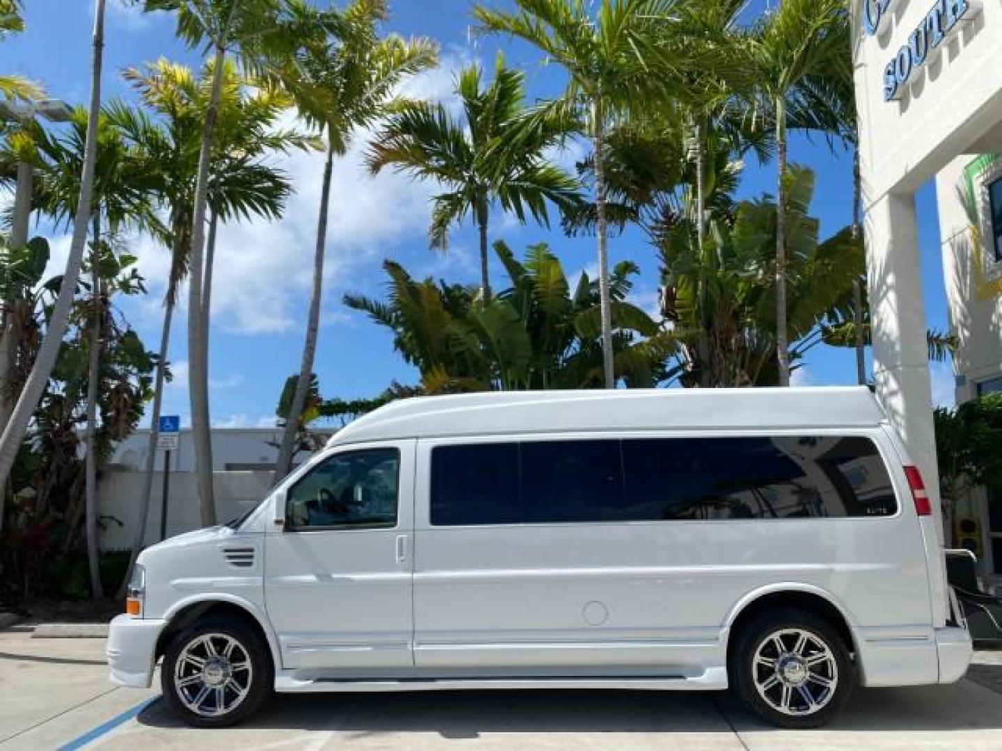 2012 Summit White /Neutral Chevrolet Express EXTENDED HIGH TOP CONVERSION 1 OWNER LOW MILES 36,054 (1GBWGLCG9C1) with an 6.0L Vortec 1000 V8 SFI Flex-Fuel Engine engine, Automatic transmission, located at 4701 North Dixie Hwy, Pompano Beach, FL, 33064, (954) 422-2889, 26.240938, -80.123474 - OUR WEBPAGE FLORIDACARS1.COM HAS OVER 100 PHOTOS AND FREE CARFAX LINK 2012 Chevrolet Express EXTENDED HIGH TOP CONVERSION VAN 1 OWNER Van 6.0L V8 F OHV 16V Flex Fuel 15 MPG Rear Wheel Drive Features ABS Brakes Air Conditioning Alloy Wheels AM/FM Stereo Automatic Transmission Auxiliary Audio Input Bl- Photo#30