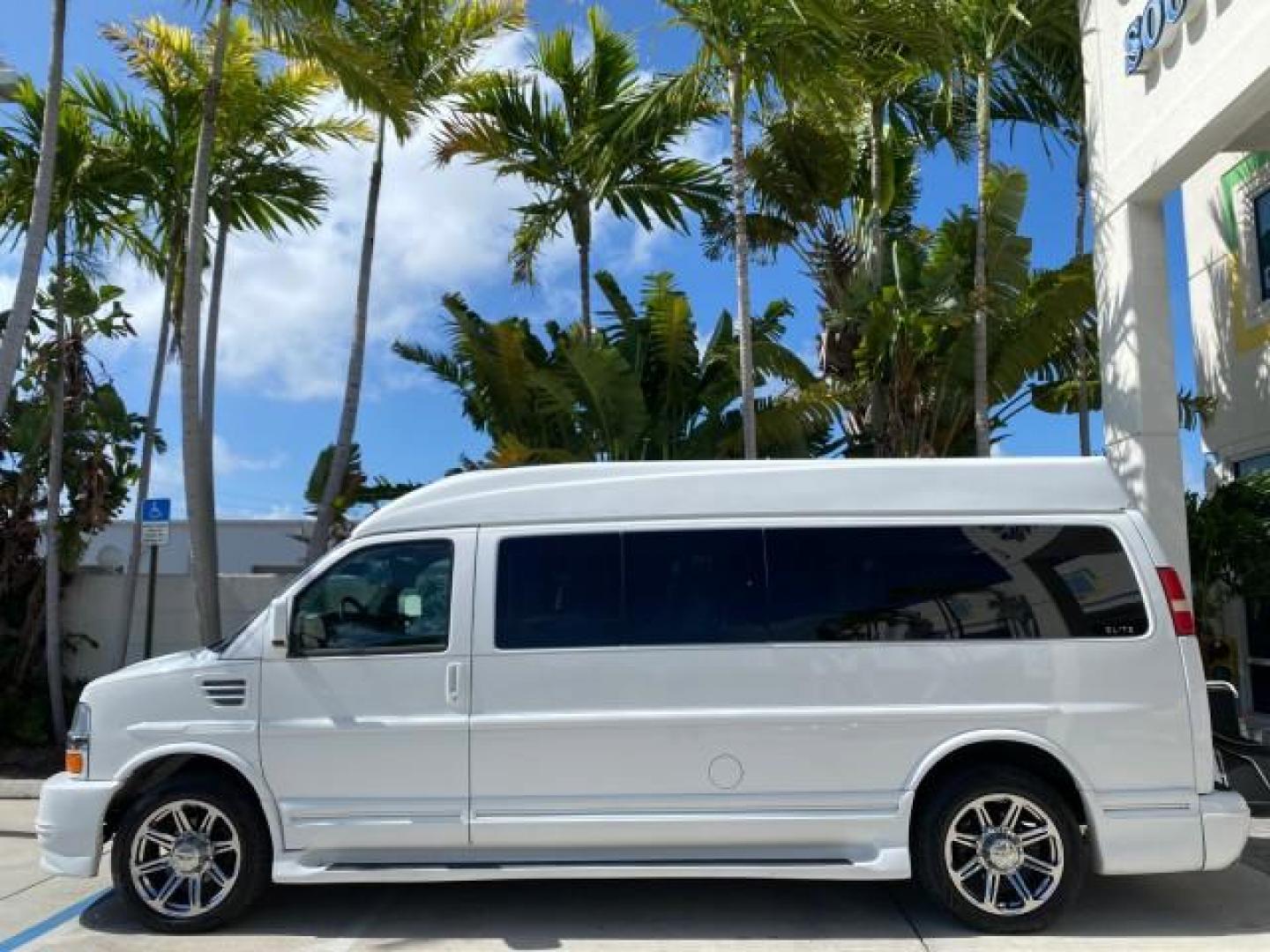 2012 Summit White /Neutral Chevrolet Express EXTENDED HIGH TOP CONVERSION 1 OWNER LOW MILES 36,054 (1GBWGLCG9C1) with an 6.0L Vortec 1000 V8 SFI Flex-Fuel Engine engine, Automatic transmission, located at 4701 North Dixie Hwy, Pompano Beach, FL, 33064, (954) 422-2889, 26.240938, -80.123474 - OUR WEBPAGE FLORIDACARS1.COM HAS OVER 100 PHOTOS AND FREE CARFAX LINK 2012 Chevrolet Express EXTENDED HIGH TOP CONVERSION VAN 1 OWNER Van 6.0L V8 F OHV 16V Flex Fuel 15 MPG Rear Wheel Drive Features ABS Brakes Air Conditioning Alloy Wheels AM/FM Stereo Automatic Transmission Auxiliary Audio Input Bl- Photo#31