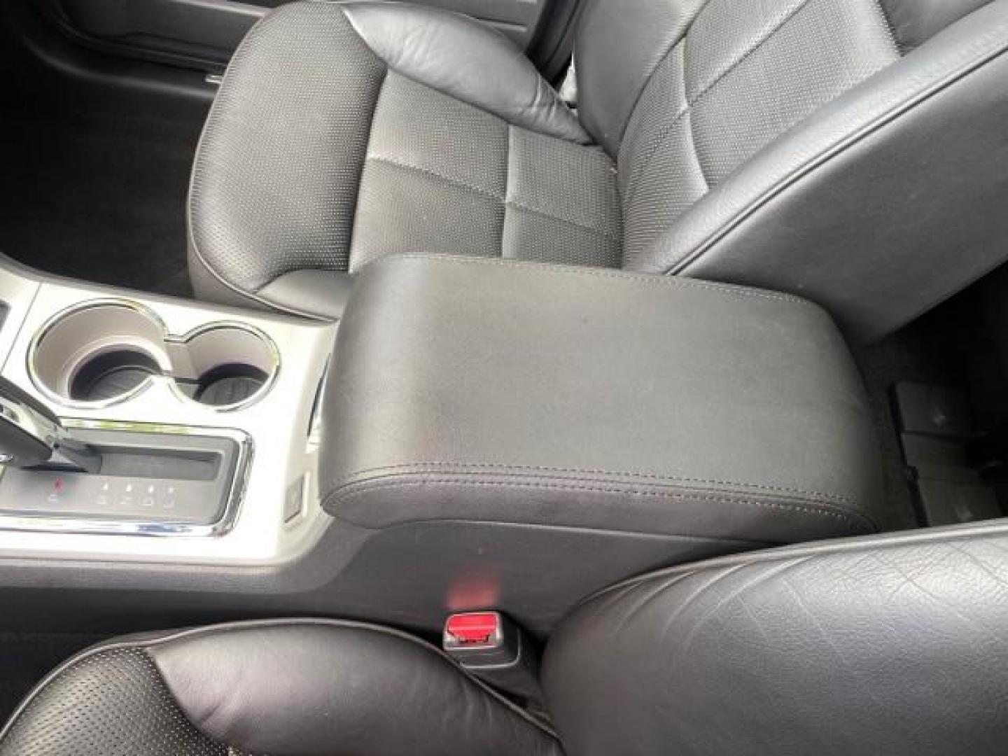 2010 Tuxedo Black Metallic /Charcoal Black Lincoln MKX 1 OWNER LOW MILES 27,203 SUNROOF NAV (2LMDJ6JC7AB) with an 3.5L DOHC 24-Valve V6 Duratec Engine engine, Automatic transmission, located at 4701 North Dixie Hwy, Pompano Beach, FL, 33064, (954) 422-2889, 26.240938, -80.123474 - OUR WEBPAGE FLORIDACARS1.COM HAS OVER 100 PHOTOS AND FREE CARFAX LINK 2010 Lincoln MKX 1 OWNER 4 Door Wagon/Sport Utility 3.5L V6 F DOHC 24V Gasoline 25 MPG Front Wheel Drive Features A/C Seat(s) ABS Brakes Air Conditioning Alloy Wheels AM/FM Stereo Automatic Transmission Auxiliary Audio Input Bluet - Photo#65