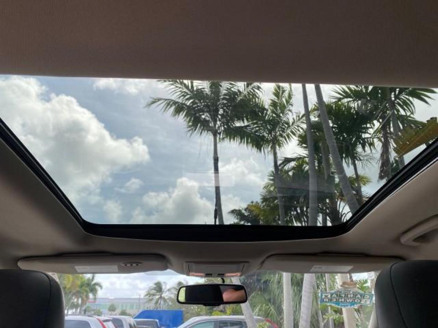 2010 Tuxedo Black Metallic /Charcoal Black Lincoln MKX 1 OWNER LOW MILES 27,203 SUNROOF NAV (2LMDJ6JC7AB) with an 3.5L DOHC 24-Valve V6 Duratec Engine engine, Automatic transmission, located at 4701 North Dixie Hwy, Pompano Beach, FL, 33064, (954) 422-2889, 26.240938, -80.123474 - OUR WEBPAGE FLORIDACARS1.COM HAS OVER 100 PHOTOS AND FREE CARFAX LINK 2010 Lincoln MKX 1 OWNER 4 Door Wagon/Sport Utility 3.5L V6 F DOHC 24V Gasoline 25 MPG Front Wheel Drive Features A/C Seat(s) ABS Brakes Air Conditioning Alloy Wheels AM/FM Stereo Automatic Transmission Auxiliary Audio Input Bluet - Photo#91