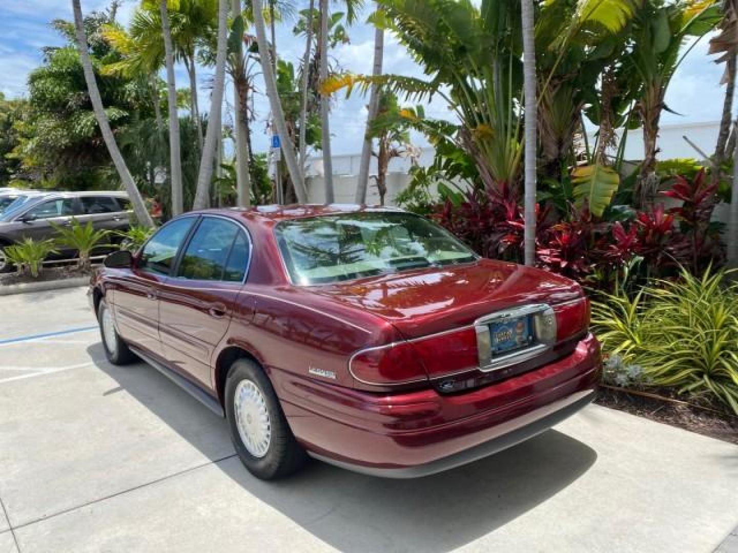 2000 Medium Red Pearl /Taupe Buick LeSabre Limited LEATHER LOW MILES (1G4HR54K1YU) with an 3.8L SFI V6 3800 Series II Engine engine, Automatic transmission, located at 4701 North Dixie Hwy, Pompano Beach, FL, 33064, (954) 422-2889, 26.240938, -80.123474 - OUR WEBPAGE FLORIDACARS1.COM HAS OVER 100 PHOTOS AND FREE CARFAX LINK 2000 Buick Lesabre Limited Sedan 4 DR 3.8L V6 F 12V Gasoline 30 MPG Front Wheel Drive Features ABS Brakes Air Conditioning Alloy Wheels AM/FM Stereo Automatic Transmission Cassette Player CD Audio Cruise Control Leather Seats Powe- Photo#5