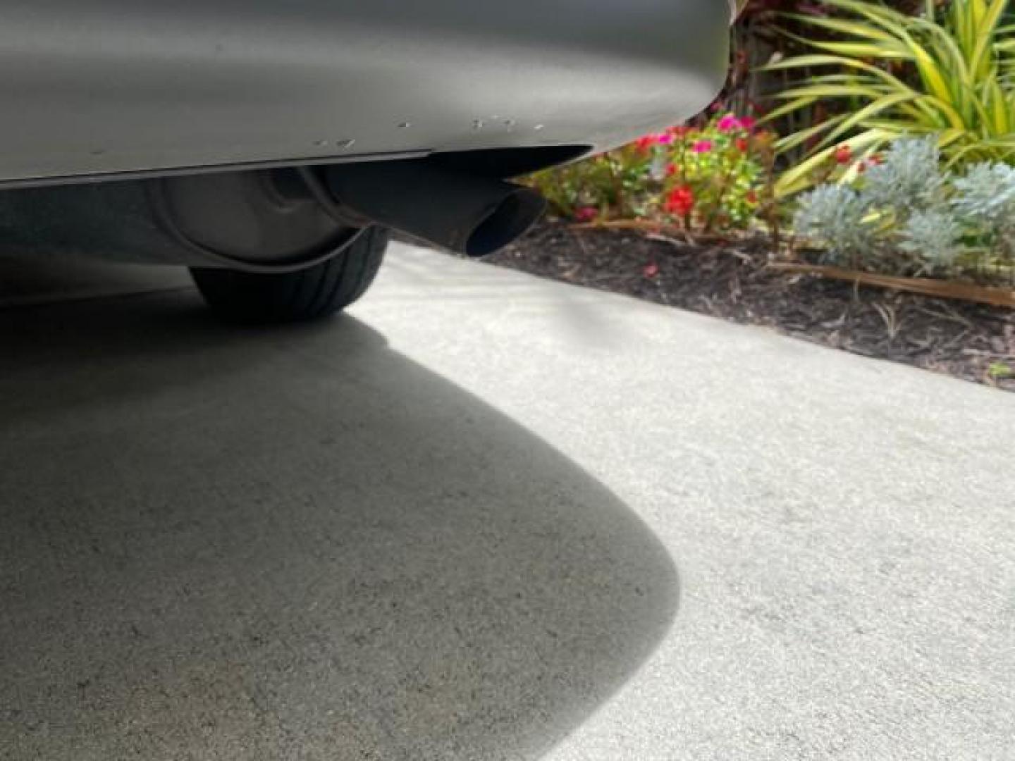 2000 Medium Red Pearl /Taupe Buick LeSabre Limited LEATHER LOW MILES (1G4HR54K1YU) with an 3.8L SFI V6 3800 Series II Engine engine, Automatic transmission, located at 4701 North Dixie Hwy, Pompano Beach, FL, 33064, (954) 422-2889, 26.240938, -80.123474 - OUR WEBPAGE FLORIDACARS1.COM HAS OVER 100 PHOTOS AND FREE CARFAX LINK 2000 Buick Lesabre Limited Sedan 4 DR 3.8L V6 F 12V Gasoline 30 MPG Front Wheel Drive Features ABS Brakes Air Conditioning Alloy Wheels AM/FM Stereo Automatic Transmission Cassette Player CD Audio Cruise Control Leather Seats Powe- Photo#93