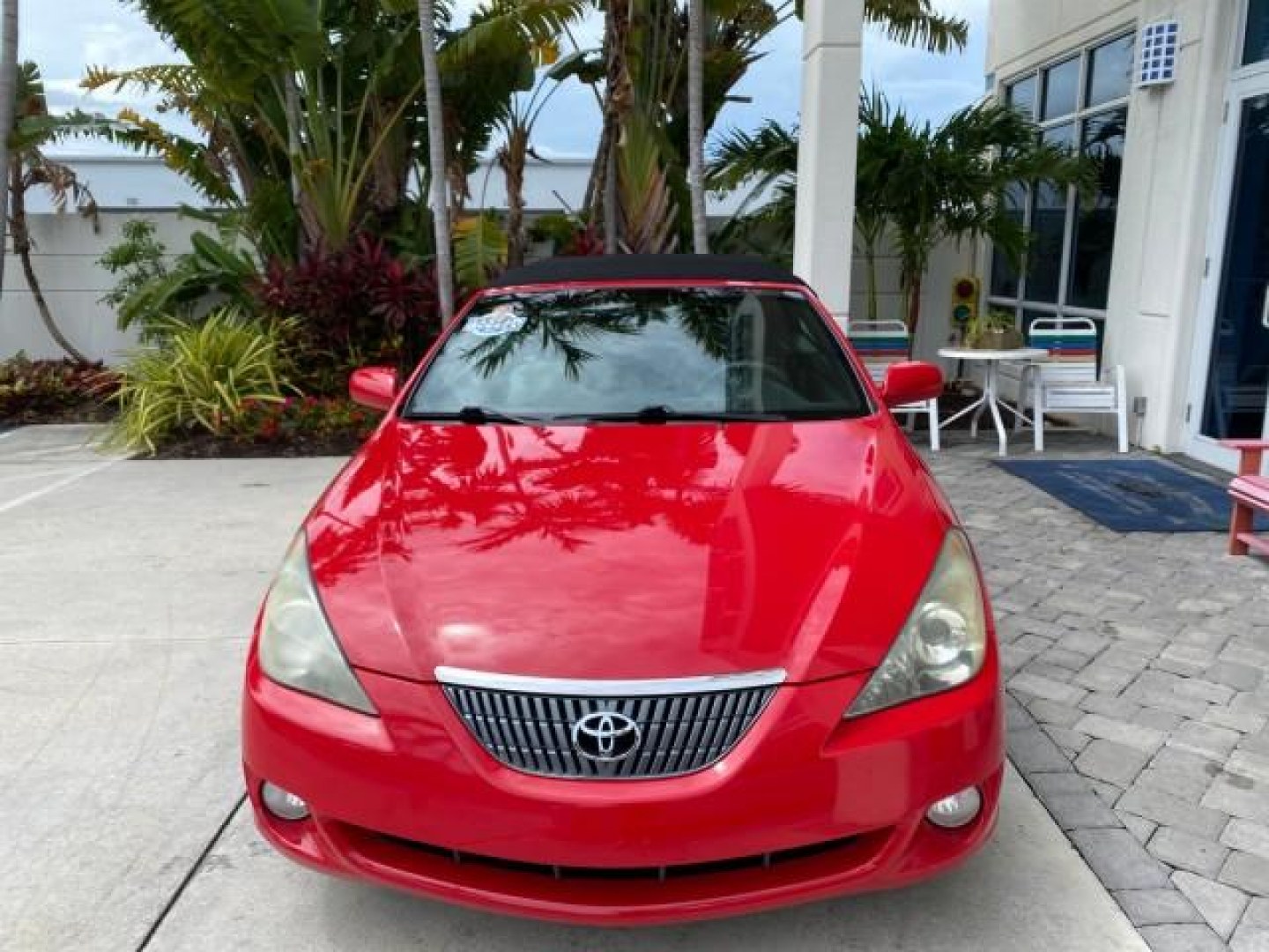 2004 Absolutely Red /Dark Stone Toyota Camry Solara CONV SE 1 OWNER 74972 Mi (4T1FA38P64U) with an 3.3L DOHC SMPI VVT-i 24-Valve V6 Engine engine, Automatic transmission, located at 4701 North Dixie Hwy, Pompano Beach, FL, 33064, (954) 422-2889, 26.240938, -80.123474 - OUR WEBPAGE FLORIDACARS1.COM HAS OVER 100 PHOTOS AND FREE CARFAX LINK 2004 Toyota Camry Solara SE V6 Convertible 3.3L V6 F DOHC 24V Gasoline 29 MPG Front Wheel Drive Features ABS Brakes Air Conditioning Alloy Wheels AM/FM Stereo Automatic Transmission Cassette Player CD Audio Cloth Seats Cruise Cont- Photo#2