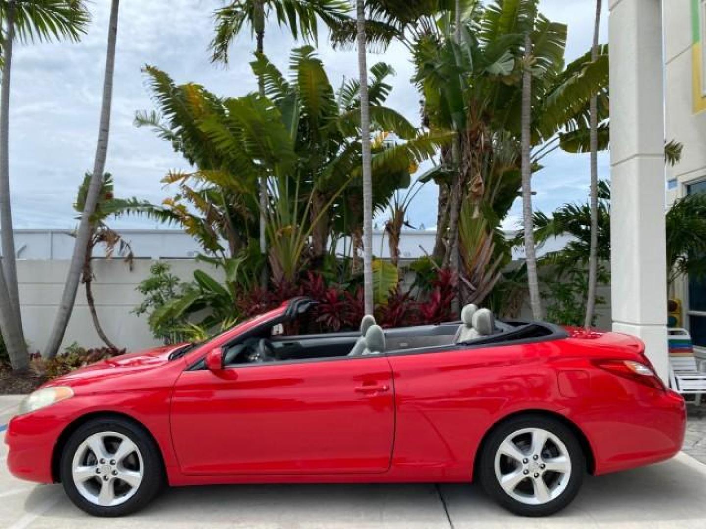 2004 Absolutely Red /Dark Stone Toyota Camry Solara CONV SE 1 OWNER 74972 Mi (4T1FA38P64U) with an 3.3L DOHC SMPI VVT-i 24-Valve V6 Engine engine, Automatic transmission, located at 4701 North Dixie Hwy, Pompano Beach, FL, 33064, (954) 422-2889, 26.240938, -80.123474 - OUR WEBPAGE FLORIDACARS1.COM HAS OVER 100 PHOTOS AND FREE CARFAX LINK 2004 Toyota Camry Solara SE V6 Convertible 3.3L V6 F DOHC 24V Gasoline 29 MPG Front Wheel Drive Features ABS Brakes Air Conditioning Alloy Wheels AM/FM Stereo Automatic Transmission Cassette Player CD Audio Cloth Seats Cruise Cont- Photo#37
