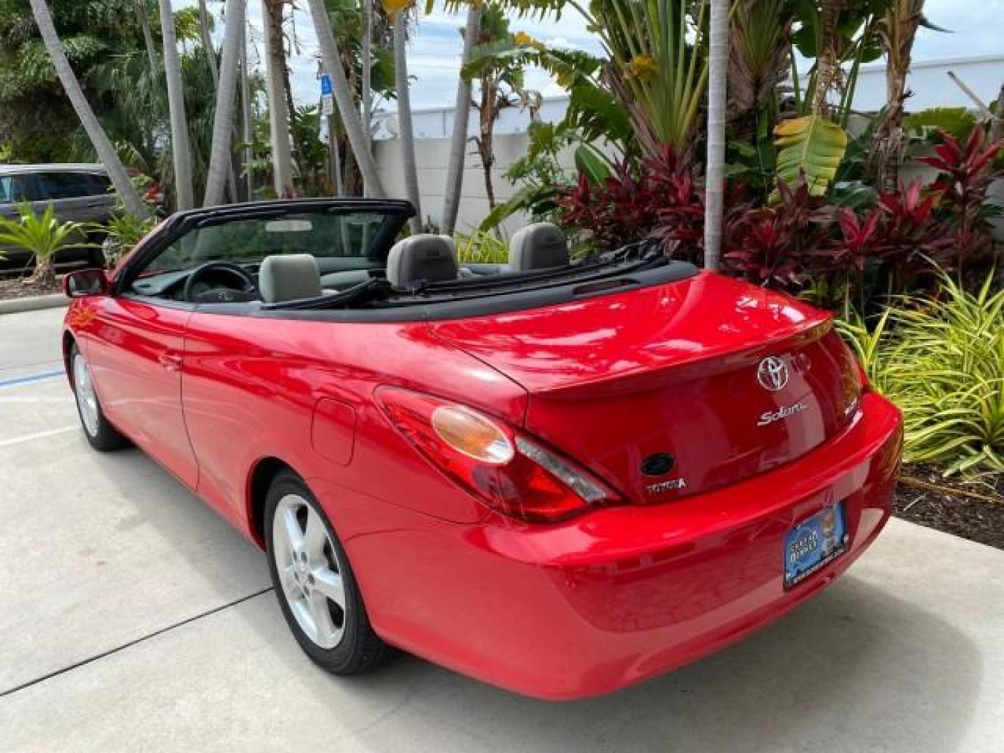 2004 Absolutely Red /Dark Stone Toyota Camry Solara CONV SE 1 OWNER 74972 Mi (4T1FA38P64U) with an 3.3L DOHC SMPI VVT-i 24-Valve V6 Engine engine, Automatic transmission, located at 4701 North Dixie Hwy, Pompano Beach, FL, 33064, (954) 422-2889, 26.240938, -80.123474 - OUR WEBPAGE FLORIDACARS1.COM HAS OVER 100 PHOTOS AND FREE CARFAX LINK 2004 Toyota Camry Solara SE V6 Convertible 3.3L V6 F DOHC 24V Gasoline 29 MPG Front Wheel Drive Features ABS Brakes Air Conditioning Alloy Wheels AM/FM Stereo Automatic Transmission Cassette Player CD Audio Cloth Seats Cruise Cont- Photo#41