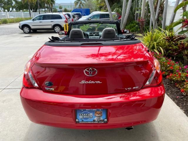 2004 Absolutely Red /Dark Stone Toyota Camry Solara CONV SE 1 OWNER 74972 Mi (4T1FA38P64U) with an 3.3L DOHC SMPI VVT-i 24-Valve V6 Engine engine, Automatic transmission, located at 4701 North Dixie Hwy, Pompano Beach, FL, 33064, (954) 422-2889, 26.240938, -80.123474 - OUR WEBPAGE FLORIDACARS1.COM HAS OVER 100 PHOTOS AND FREE CARFAX LINK 2004 Toyota Camry Solara SE V6 Convertible 3.3L V6 F DOHC 24V Gasoline 29 MPG Front Wheel Drive Features ABS Brakes Air Conditioning Alloy Wheels AM/FM Stereo Automatic Transmission Cassette Player CD Audio Cloth Seats Cruise Cont - Photo#45