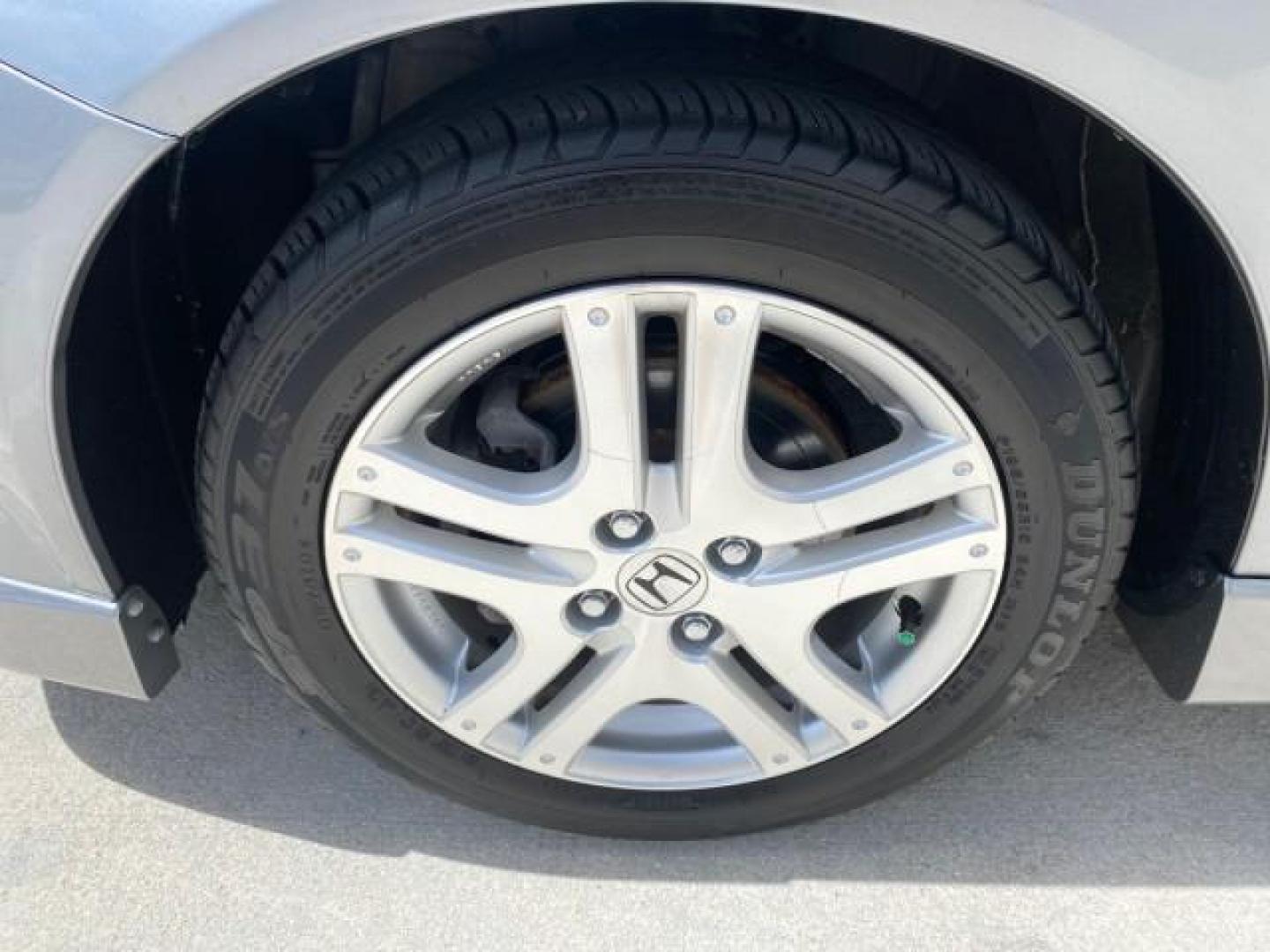 2007 Storm Silver Metallic /Black Honda Fit FIT Sport 1 OWNER LOW MILES 22,306 (JHMGD38607S) with an 1.5L SOHC PGM-FI 16-Valve VTEC I4 Engine engine, Automatic transmission, located at 4701 North Dixie Hwy, Pompano Beach, FL, 33064, (954) 422-2889, 26.240938, -80.123474 - OUR WEBPAGE FLORIDACARS1.COM HAS OVER 100 PHOTOS AND FREE CARFAX LINK 2007 Honda Fit Sport 1 OWNER Hatchback 4 DR 1.5L I4 F SOHC Gasoline 37 MPG Front Wheel Drive Features ABS Brakes Air Conditioning Alloy Wheels AM/FM Stereo Automatic Transmission Auxiliary Audio Input CD Audio Cloth Seats Cruise C- Photo#19