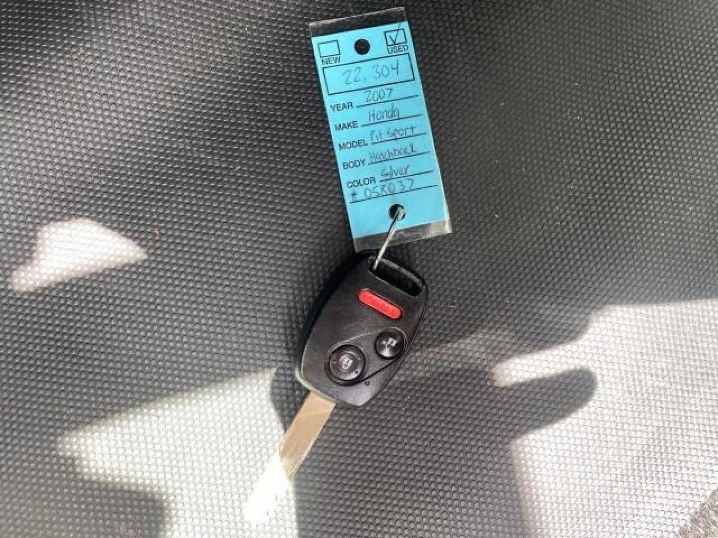 2007 Storm Silver Metallic /Black Honda Fit FIT Sport 1 OWNER LOW MILES 22,306 (JHMGD38607S) with an 1.5L SOHC PGM-FI 16-Valve VTEC I4 Engine engine, Automatic transmission, located at 4701 North Dixie Hwy, Pompano Beach, FL, 33064, (954) 422-2889, 26.240938, -80.123474 - OUR WEBPAGE FLORIDACARS1.COM HAS OVER 100 PHOTOS AND FREE CARFAX LINK 2007 Honda Fit Sport 1 OWNER Hatchback 4 DR 1.5L I4 F SOHC Gasoline 37 MPG Front Wheel Drive Features ABS Brakes Air Conditioning Alloy Wheels AM/FM Stereo Automatic Transmission Auxiliary Audio Input CD Audio Cloth Seats Cruise C- Photo#23