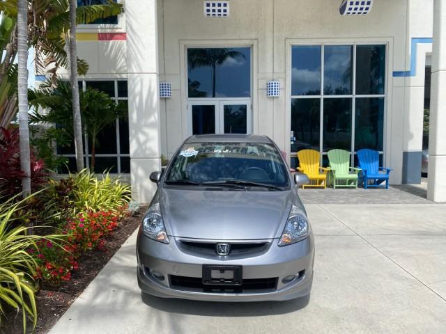 2007 Storm Silver Metallic /Black Honda Fit Sport 1 OWNER LOW MILES 22,306 (JHMGD38607S) with an 1.5L SOHC PGM-FI 16-Valve VTEC I4 Engine engine, Automatic transmission, located at 4701 North Dixie Hwy, Pompano Beach, FL, 33064, (954) 422-2889, 26.240938, -80.123474 - OUR WEBPAGE FLORIDACARS1.COM HAS OVER 100 PHOTOS AND FREE CARFAX LINK 2007 Honda Fit Sport 1 OWNER Hatchback 4 DR 1.5L I4 F SOHC Gasoline 37 MPG Front Wheel Drive Features ABS Brakes Air Conditioning Alloy Wheels AM/FM Stereo Automatic Transmission Auxiliary Audio Input CD Audio Cloth Seats Cruise C - Photo#26