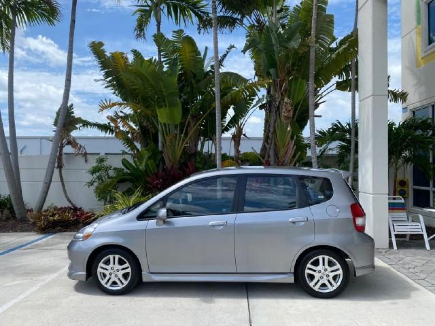 2007 Storm Silver Metallic /Black Honda Fit FIT Sport 1 OWNER LOW MILES 22,306 (JHMGD38607S) with an 1.5L SOHC PGM-FI 16-Valve VTEC I4 Engine engine, Automatic transmission, located at 4701 North Dixie Hwy, Pompano Beach, FL, 33064, (954) 422-2889, 26.240938, -80.123474 - OUR WEBPAGE FLORIDACARS1.COM HAS OVER 100 PHOTOS AND FREE CARFAX LINK 2007 Honda Fit Sport 1 OWNER Hatchback 4 DR 1.5L I4 F SOHC Gasoline 37 MPG Front Wheel Drive Features ABS Brakes Air Conditioning Alloy Wheels AM/FM Stereo Automatic Transmission Auxiliary Audio Input CD Audio Cloth Seats Cruise C- Photo#30