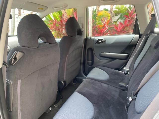 2007 Storm Silver Metallic /Black Honda Fit Sport 1 OWNER LOW MILES 22,306 (JHMGD38607S) with an 1.5L SOHC PGM-FI 16-Valve VTEC I4 Engine engine, Automatic transmission, located at 4701 North Dixie Hwy, Pompano Beach, FL, 33064, (954) 422-2889, 26.240938, -80.123474 - OUR WEBPAGE FLORIDACARS1.COM HAS OVER 100 PHOTOS AND FREE CARFAX LINK 2007 Honda Fit Sport 1 OWNER Hatchback 4 DR 1.5L I4 F SOHC Gasoline 37 MPG Front Wheel Drive Features ABS Brakes Air Conditioning Alloy Wheels AM/FM Stereo Automatic Transmission Auxiliary Audio Input CD Audio Cloth Seats Cruise C - Photo#73