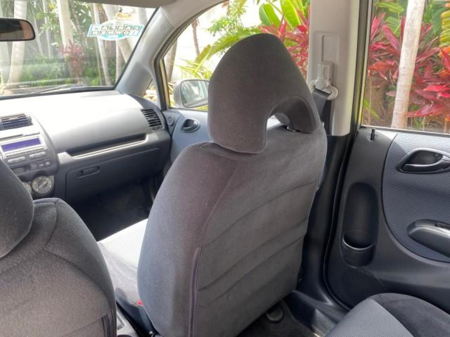 2007 Storm Silver Metallic /Black Honda Fit FIT Sport 1 OWNER LOW MILES 22,306 (JHMGD38607S) with an 1.5L SOHC PGM-FI 16-Valve VTEC I4 Engine engine, Automatic transmission, located at 4701 North Dixie Hwy, Pompano Beach, FL, 33064, (954) 422-2889, 26.240938, -80.123474 - OUR WEBPAGE FLORIDACARS1.COM HAS OVER 100 PHOTOS AND FREE CARFAX LINK 2007 Honda Fit Sport 1 OWNER Hatchback 4 DR 1.5L I4 F SOHC Gasoline 37 MPG Front Wheel Drive Features ABS Brakes Air Conditioning Alloy Wheels AM/FM Stereo Automatic Transmission Auxiliary Audio Input CD Audio Cloth Seats Cruise C- Photo#77