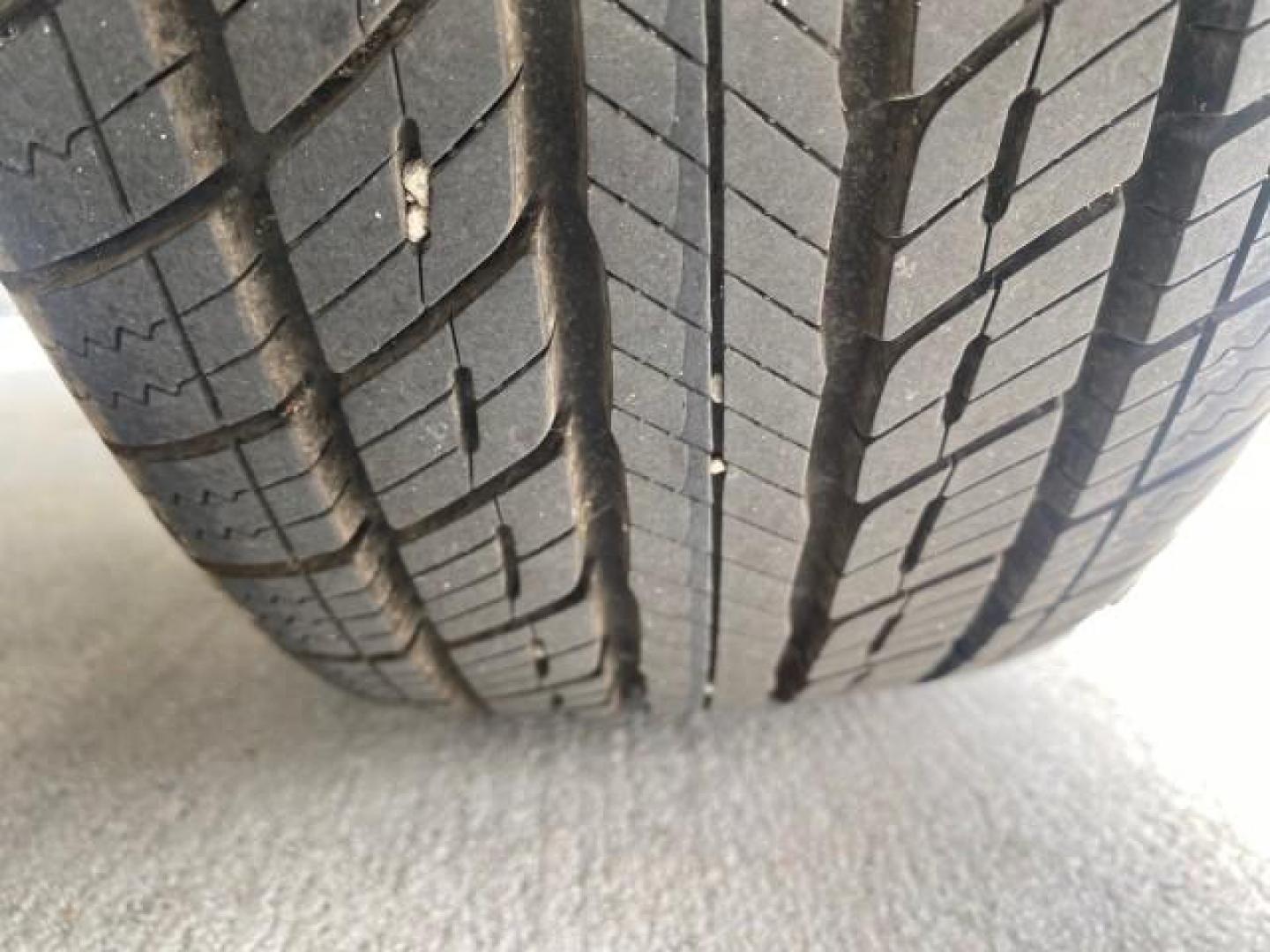 2007 Storm Silver Metallic /Black Honda Fit FIT Sport 1 OWNER LOW MILES 22,306 (JHMGD38607S) with an 1.5L SOHC PGM-FI 16-Valve VTEC I4 Engine engine, Automatic transmission, located at 4701 North Dixie Hwy, Pompano Beach, FL, 33064, (954) 422-2889, 26.240938, -80.123474 - OUR WEBPAGE FLORIDACARS1.COM HAS OVER 100 PHOTOS AND FREE CARFAX LINK 2007 Honda Fit Sport 1 OWNER Hatchback 4 DR 1.5L I4 F SOHC Gasoline 37 MPG Front Wheel Drive Features ABS Brakes Air Conditioning Alloy Wheels AM/FM Stereo Automatic Transmission Auxiliary Audio Input CD Audio Cloth Seats Cruise C- Photo#79