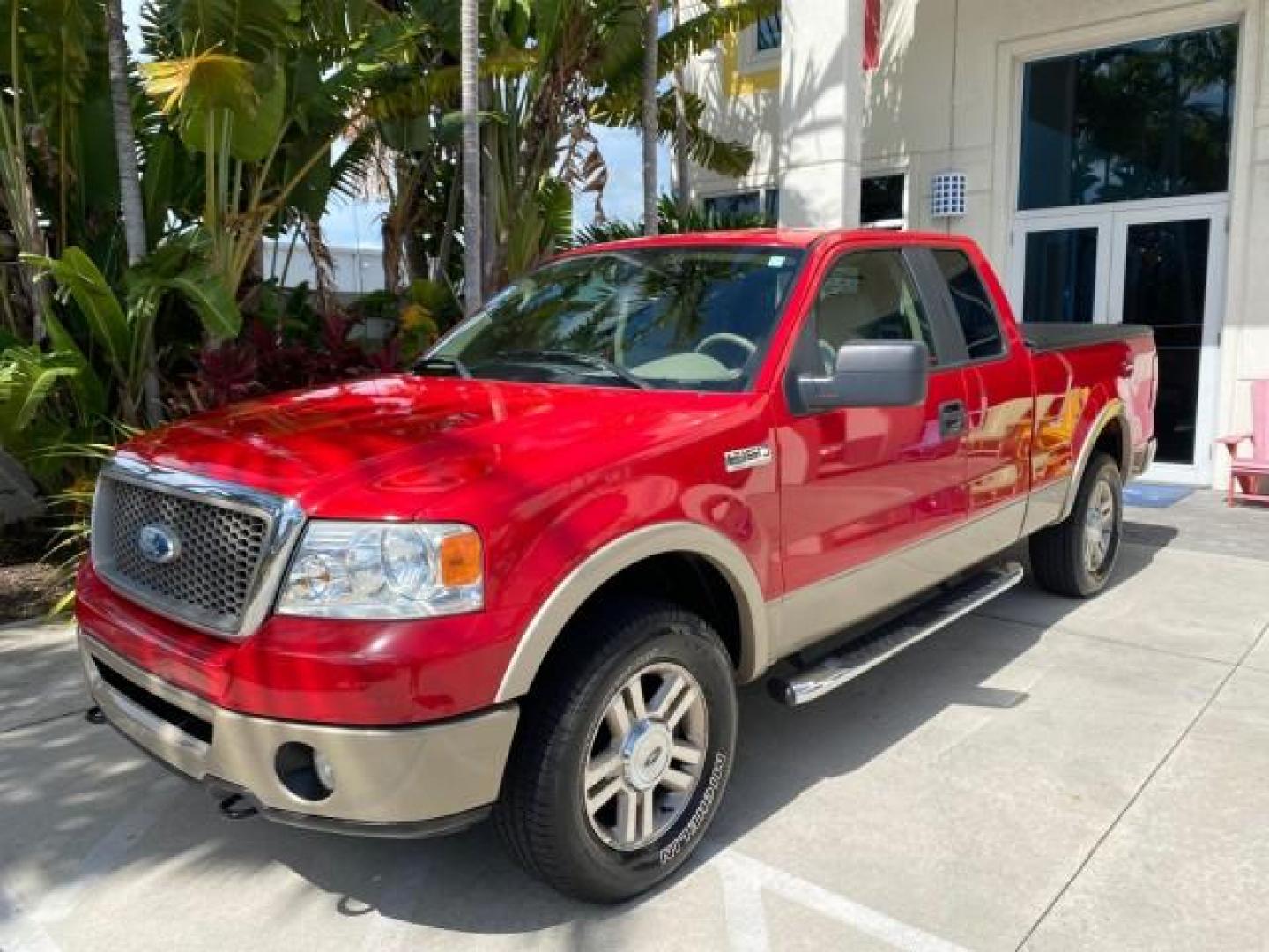 2007 Bright Red /Tan Ford F-150 Lariat 4WD LEATHER LOW MILES 80,286 (1FTPX14V97N) with an 5.4L 24-Valve EFI FFV V8 Engine engine, Automatic transmission, located at 4701 North Dixie Hwy, Pompano Beach, FL, 33064, (954) 422-2889, 26.240938, -80.123474 - OUR WEBPAGE FLORIDACARS1.COM HAS OVER 100 PHOTOS AND FREE CARFAX LINK 2007 Ford F-150 Lariat 4 Door Extended Cab Pickup 5.4L V8 F SOHC Flex Fuel 18 MPG Rear Wheel Drive w/ 4X4 Features 20 Inch Plus Wheels 4WD/AWD ABS Brakes Air Conditioning Alloy Wheels AM/FM Stereo Automatic Transmission Auxiliary- Photo#30