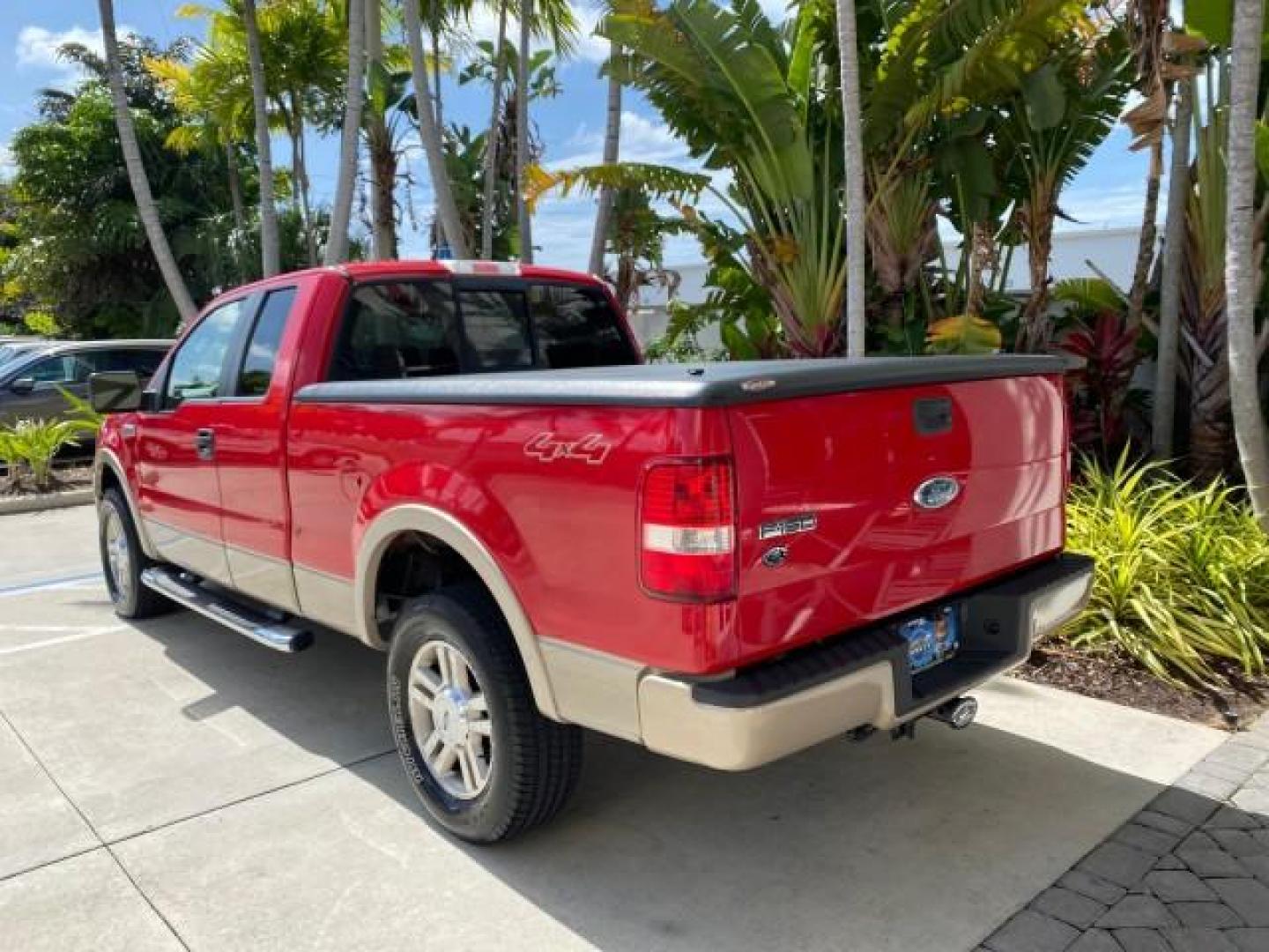 2007 Bright Red /Tan Ford F-150 Lariat 4WD LEATHER LOW MILES 80,286 (1FTPX14V97N) with an 5.4L 24-Valve EFI FFV V8 Engine engine, Automatic transmission, located at 4701 North Dixie Hwy, Pompano Beach, FL, 33064, (954) 422-2889, 26.240938, -80.123474 - OUR WEBPAGE FLORIDACARS1.COM HAS OVER 100 PHOTOS AND FREE CARFAX LINK 2007 Ford F-150 Lariat 4 Door Extended Cab Pickup 5.4L V8 F SOHC Flex Fuel 18 MPG Rear Wheel Drive w/ 4X4 Features 20 Inch Plus Wheels 4WD/AWD ABS Brakes Air Conditioning Alloy Wheels AM/FM Stereo Automatic Transmission Auxiliary- Photo#33