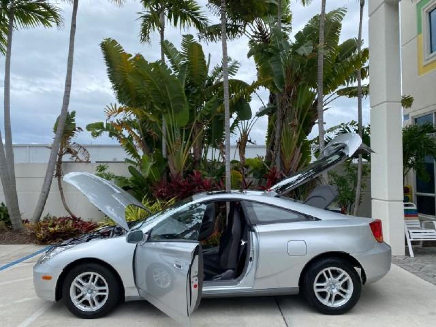 2001 Liquid Silver /Black/Silver Toyota Celica GT COUPE LOW MILES 60,070 (JTDDR32T310) with an 1.8L DOHC MPFI 16-Valve 4-Cyl Engine engine, Automatic transmission, located at 4701 North Dixie Hwy, Pompano Beach, FL, 33064, (954) 422-2889, 26.240938, -80.123474 - OUR WEBPAGE FLORIDACARS1.COM HAS OVER 100 PHOTOS AND FREE CARFAX LINK 2001 Toyota Celica GT Hatchback 2 DR 1.8L I4 F DOHC 16V Gasoline 34 MPG Front Wheel Drive Features Air Conditioning Alloy Wheels AM/FM Stereo Automatic Transmission Cassette Player CD Audio Cloth Seats Cruise Control Power Locks P- Photo#8