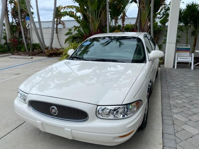 2003 White /Taupe Buick LeSabre LEATHER LOADED LOW MILES 25,425 (1G4HP52K034) with an 3.8L 3800 V6 SFI Engine engine, Automatic transmission, located at 4701 North Dixie Hwy, Pompano Beach, FL, 33064, (954) 422-2889, 26.240938, -80.123474 - OUR WEBPAGE FLORIDACARS1.COM HAS OVER 100 PHOTOS AND FREE CARFAX LINK 2003 Buick Lesabre Custom Sedan 4 DR 3.8L V6 F 12V Gasoline 29 MPG Front Wheel Drive Features ABS Brakes Air Conditioning AM/FM Stereo Automatic Transmission Cassette Player CD Audio Cruise Control Leather Seats Power Locks Power - Photo#3