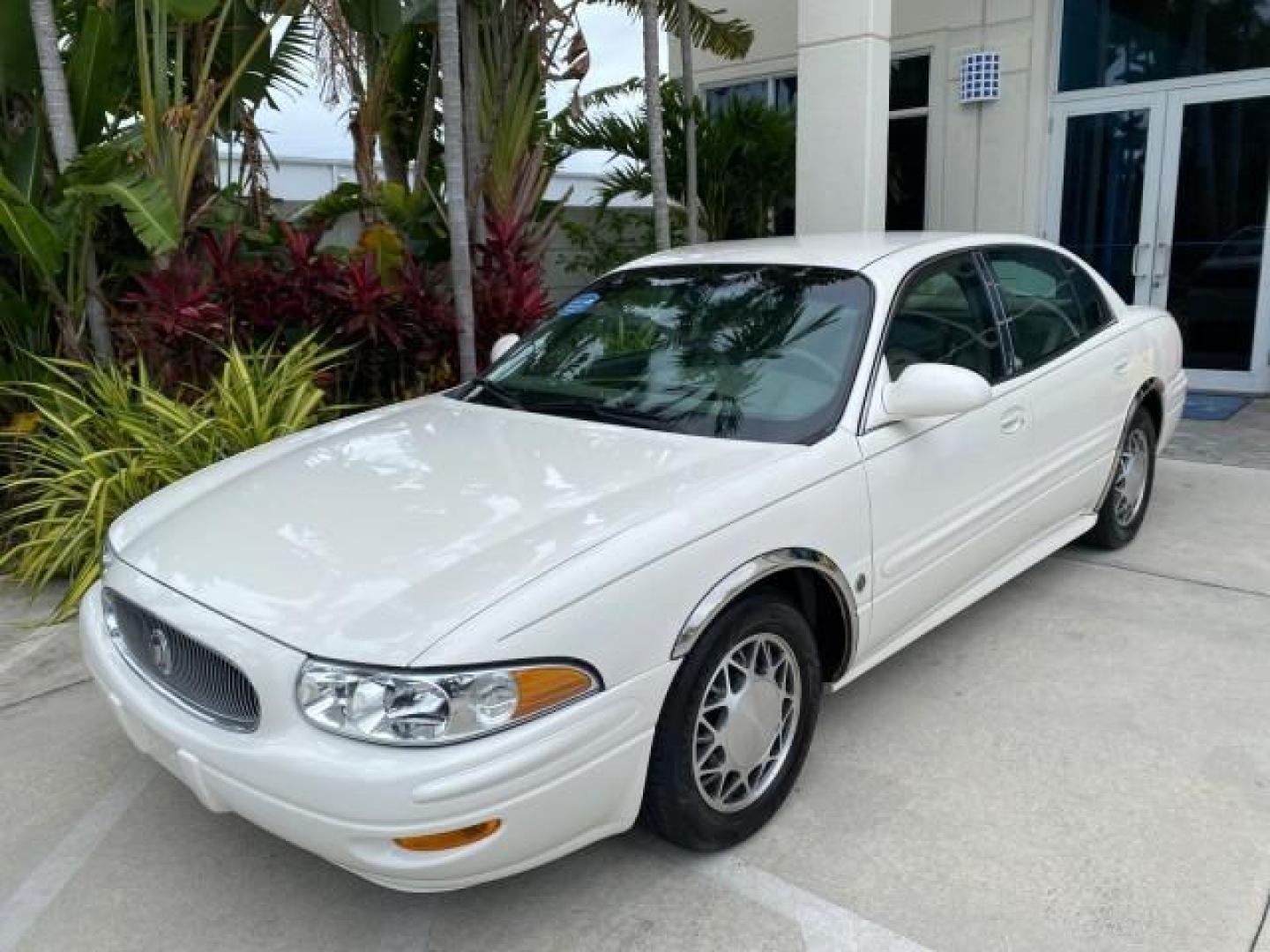 2003 White /Taupe Buick LeSabre LEATHER LOADED LOW MILES 25,425 (1G4HP52K034) with an 3.8L 3800 V6 SFI Engine engine, Automatic transmission, located at 4701 North Dixie Hwy, Pompano Beach, FL, 33064, (954) 422-2889, 26.240938, -80.123474 - OUR WEBPAGE FLORIDACARS1.COM HAS OVER 100 PHOTOS AND FREE CARFAX LINK 2003 Buick Lesabre Custom Sedan 4 DR 3.8L V6 F 12V Gasoline 29 MPG Front Wheel Drive Features ABS Brakes Air Conditioning AM/FM Stereo Automatic Transmission Cassette Player CD Audio Cruise Control Leather Seats Power Locks Power- Photo#28
