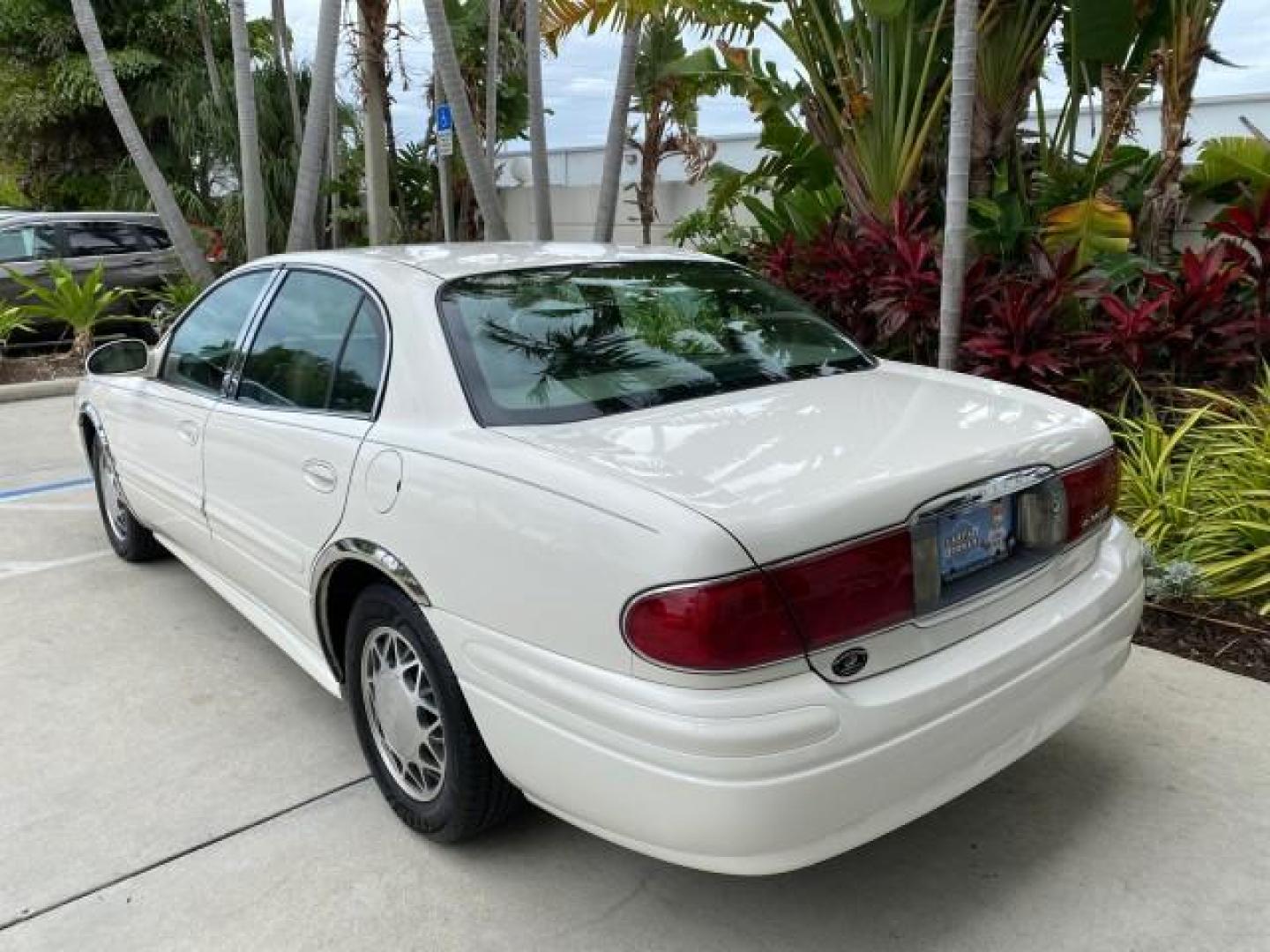 2003 White /Taupe Buick LeSabre LEATHER LOADED LOW MILES 25,425 (1G4HP52K034) with an 3.8L 3800 V6 SFI Engine engine, Automatic transmission, located at 4701 North Dixie Hwy, Pompano Beach, FL, 33064, (954) 422-2889, 26.240938, -80.123474 - OUR WEBPAGE FLORIDACARS1.COM HAS OVER 100 PHOTOS AND FREE CARFAX LINK 2003 Buick Lesabre Custom Sedan 4 DR 3.8L V6 F 12V Gasoline 29 MPG Front Wheel Drive Features ABS Brakes Air Conditioning AM/FM Stereo Automatic Transmission Cassette Player CD Audio Cruise Control Leather Seats Power Locks Power- Photo#32