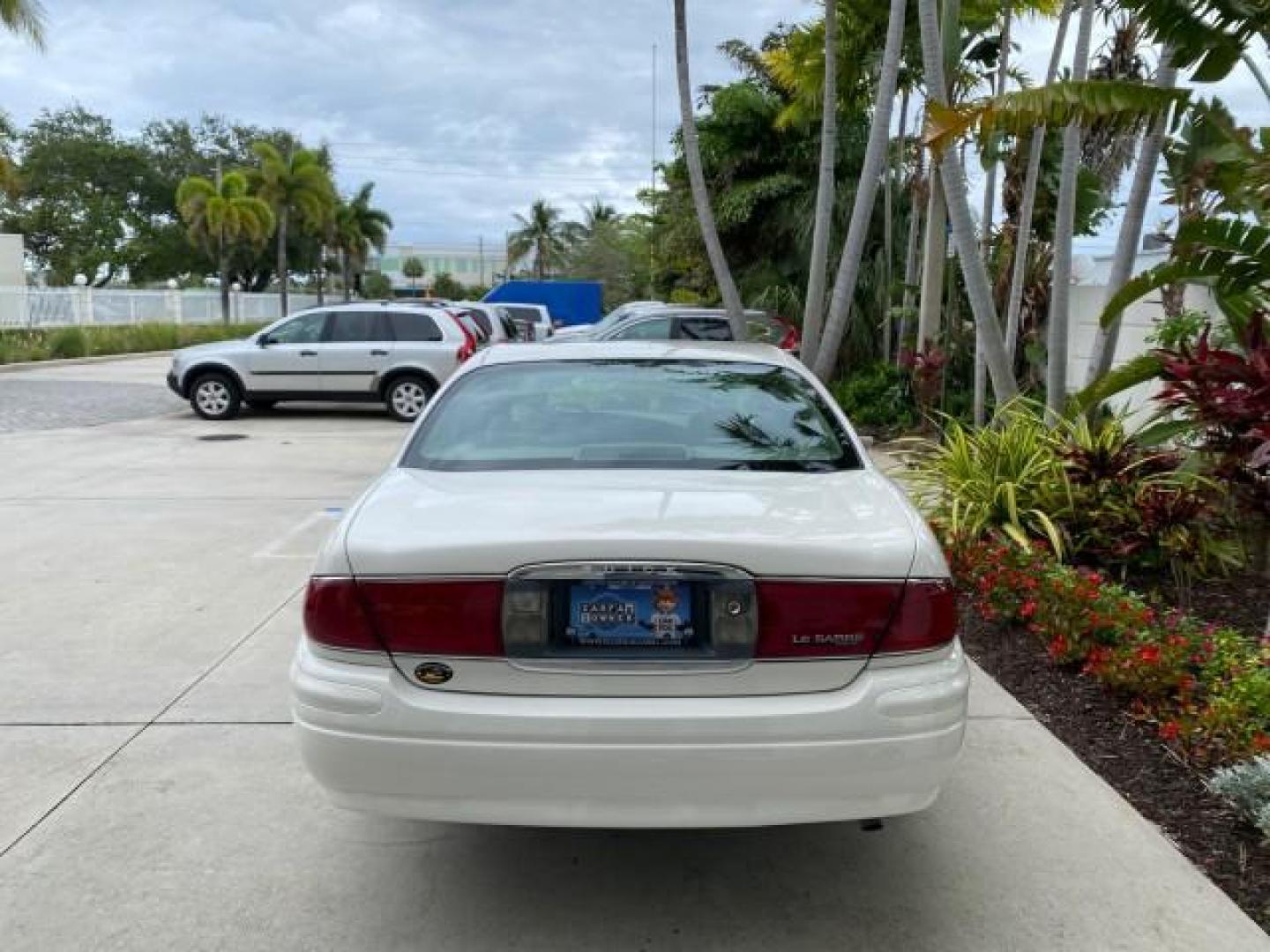 2003 White /Taupe Buick LeSabre LEATHER LOADED LOW MILES 25,425 (1G4HP52K034) with an 3.8L 3800 V6 SFI Engine engine, Automatic transmission, located at 4701 North Dixie Hwy, Pompano Beach, FL, 33064, (954) 422-2889, 26.240938, -80.123474 - OUR WEBPAGE FLORIDACARS1.COM HAS OVER 100 PHOTOS AND FREE CARFAX LINK 2003 Buick Lesabre Custom Sedan 4 DR 3.8L V6 F 12V Gasoline 29 MPG Front Wheel Drive Features ABS Brakes Air Conditioning AM/FM Stereo Automatic Transmission Cassette Player CD Audio Cruise Control Leather Seats Power Locks Power- Photo#33