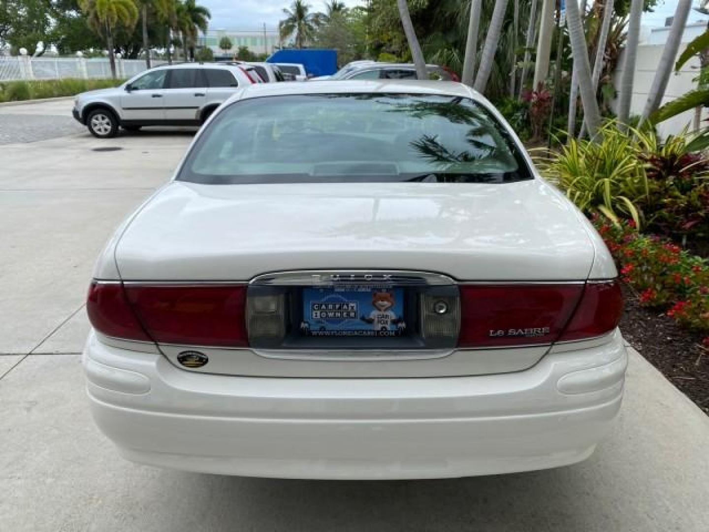 2003 White /Taupe Buick LeSabre LEATHER LOADED LOW MILES 25,425 (1G4HP52K034) with an 3.8L 3800 V6 SFI Engine engine, Automatic transmission, located at 4701 North Dixie Hwy, Pompano Beach, FL, 33064, (954) 422-2889, 26.240938, -80.123474 - OUR WEBPAGE FLORIDACARS1.COM HAS OVER 100 PHOTOS AND FREE CARFAX LINK 2003 Buick Lesabre Custom Sedan 4 DR 3.8L V6 F 12V Gasoline 29 MPG Front Wheel Drive Features ABS Brakes Air Conditioning AM/FM Stereo Automatic Transmission Cassette Player CD Audio Cruise Control Leather Seats Power Locks Power- Photo#34