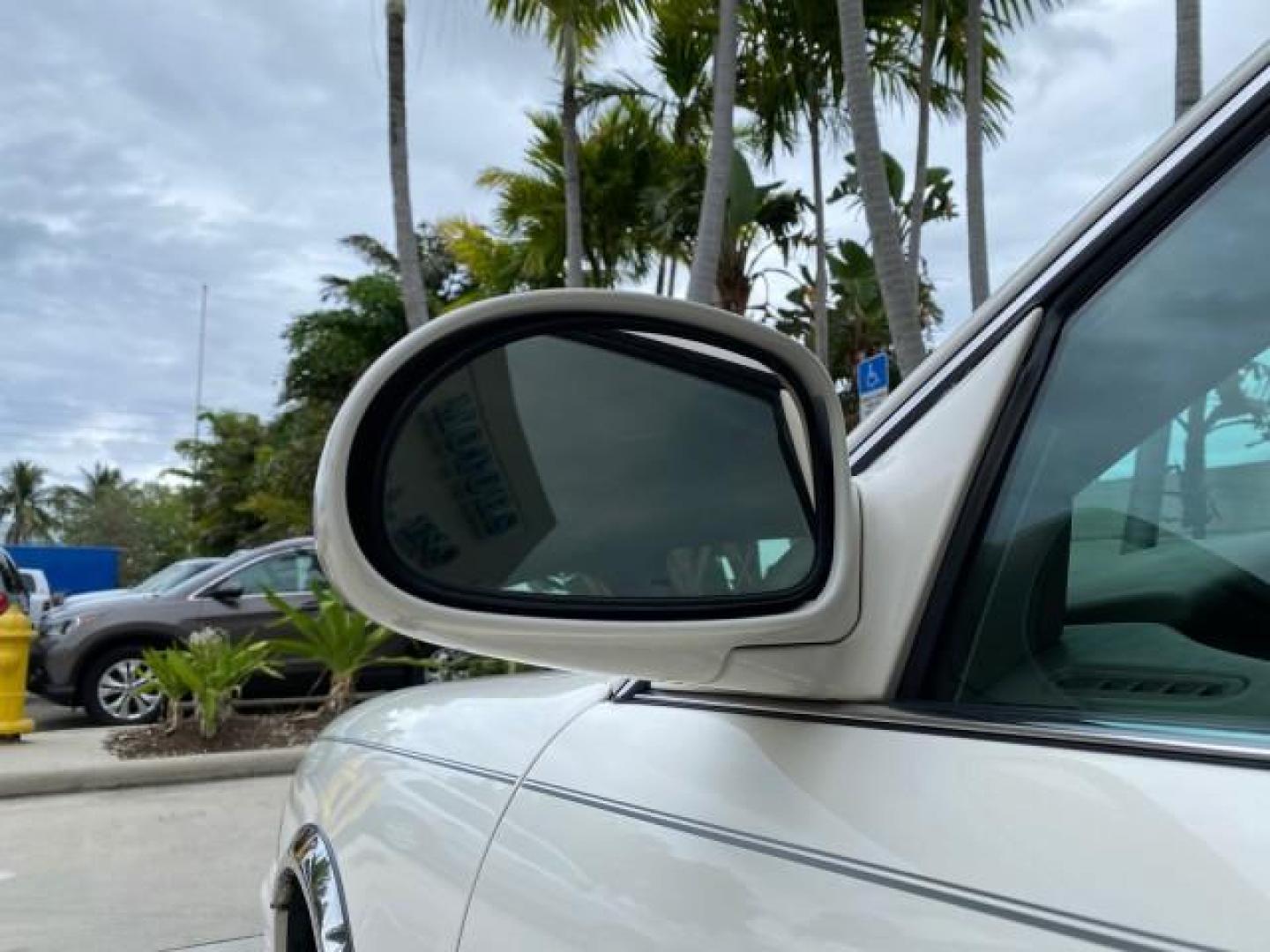 2003 White /Taupe Buick LeSabre LEATHER LOADED LOW MILES 25,425 (1G4HP52K034) with an 3.8L 3800 V6 SFI Engine engine, Automatic transmission, located at 4701 North Dixie Hwy, Pompano Beach, FL, 33064, (954) 422-2889, 26.240938, -80.123474 - OUR WEBPAGE FLORIDACARS1.COM HAS OVER 100 PHOTOS AND FREE CARFAX LINK 2003 Buick Lesabre Custom Sedan 4 DR 3.8L V6 F 12V Gasoline 29 MPG Front Wheel Drive Features ABS Brakes Air Conditioning AM/FM Stereo Automatic Transmission Cassette Player CD Audio Cruise Control Leather Seats Power Locks Power- Photo#38