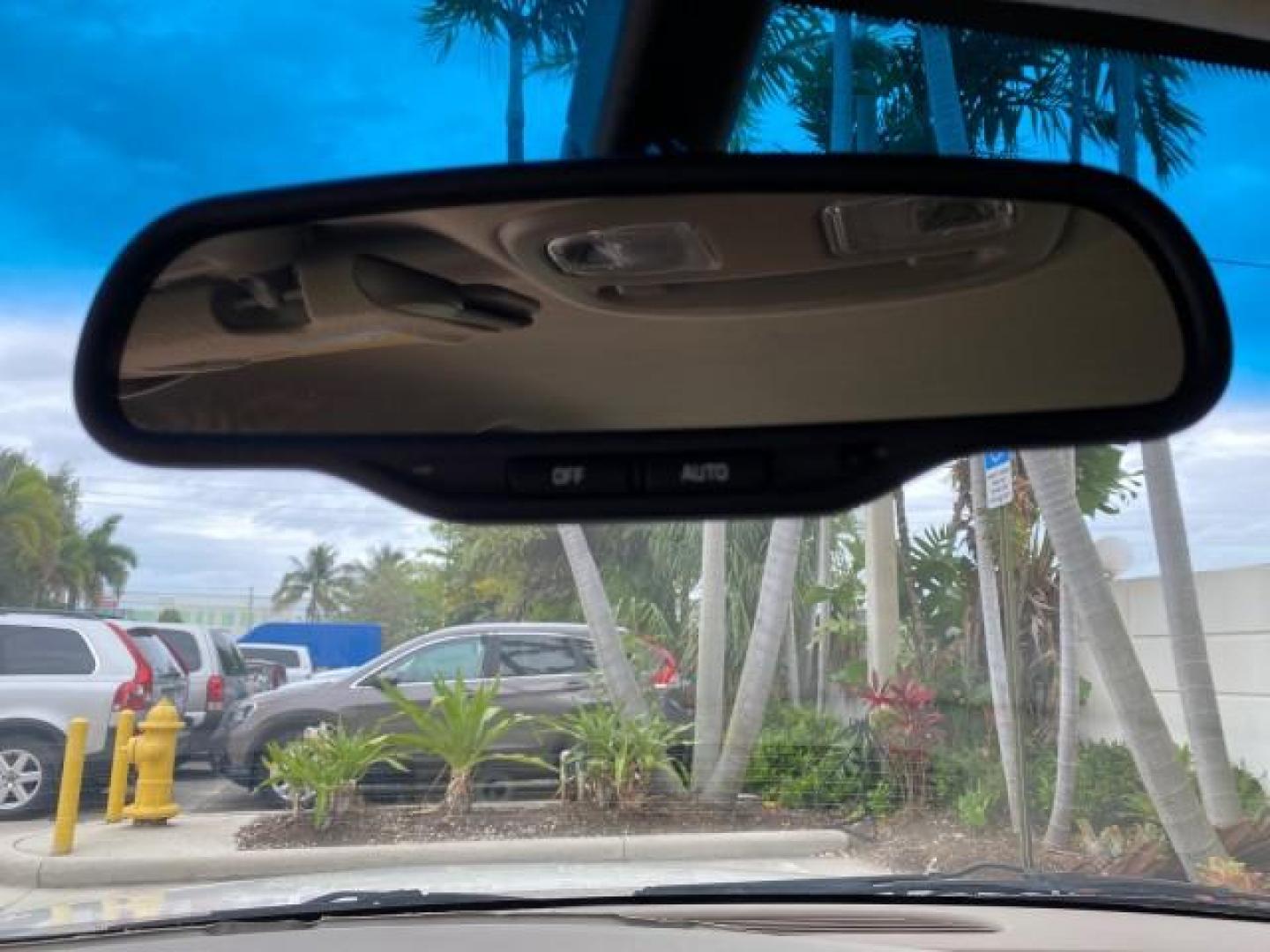 2003 White /Taupe Buick LeSabre LEATHER LOADED LOW MILES 25,425 (1G4HP52K034) with an 3.8L 3800 V6 SFI Engine engine, Automatic transmission, located at 4701 North Dixie Hwy, Pompano Beach, FL, 33064, (954) 422-2889, 26.240938, -80.123474 - OUR WEBPAGE FLORIDACARS1.COM HAS OVER 100 PHOTOS AND FREE CARFAX LINK 2003 Buick Lesabre Custom Sedan 4 DR 3.8L V6 F 12V Gasoline 29 MPG Front Wheel Drive Features ABS Brakes Air Conditioning AM/FM Stereo Automatic Transmission Cassette Player CD Audio Cruise Control Leather Seats Power Locks Power- Photo#63