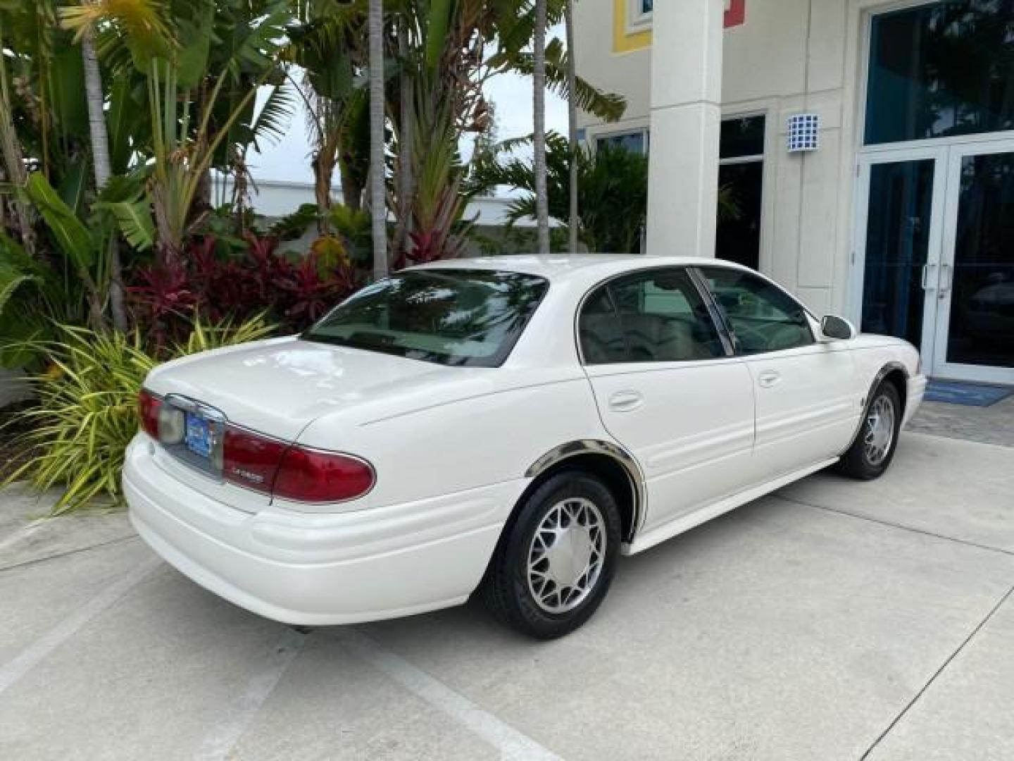 2003 White /Taupe Buick LeSabre LEATHER LOADED LOW MILES 25,425 (1G4HP52K034) with an 3.8L 3800 V6 SFI Engine engine, Automatic transmission, located at 4701 North Dixie Hwy, Pompano Beach, FL, 33064, (954) 422-2889, 26.240938, -80.123474 - OUR WEBPAGE FLORIDACARS1.COM HAS OVER 100 PHOTOS AND FREE CARFAX LINK 2003 Buick Lesabre Custom Sedan 4 DR 3.8L V6 F 12V Gasoline 29 MPG Front Wheel Drive Features ABS Brakes Air Conditioning AM/FM Stereo Automatic Transmission Cassette Player CD Audio Cruise Control Leather Seats Power Locks Power- Photo#96