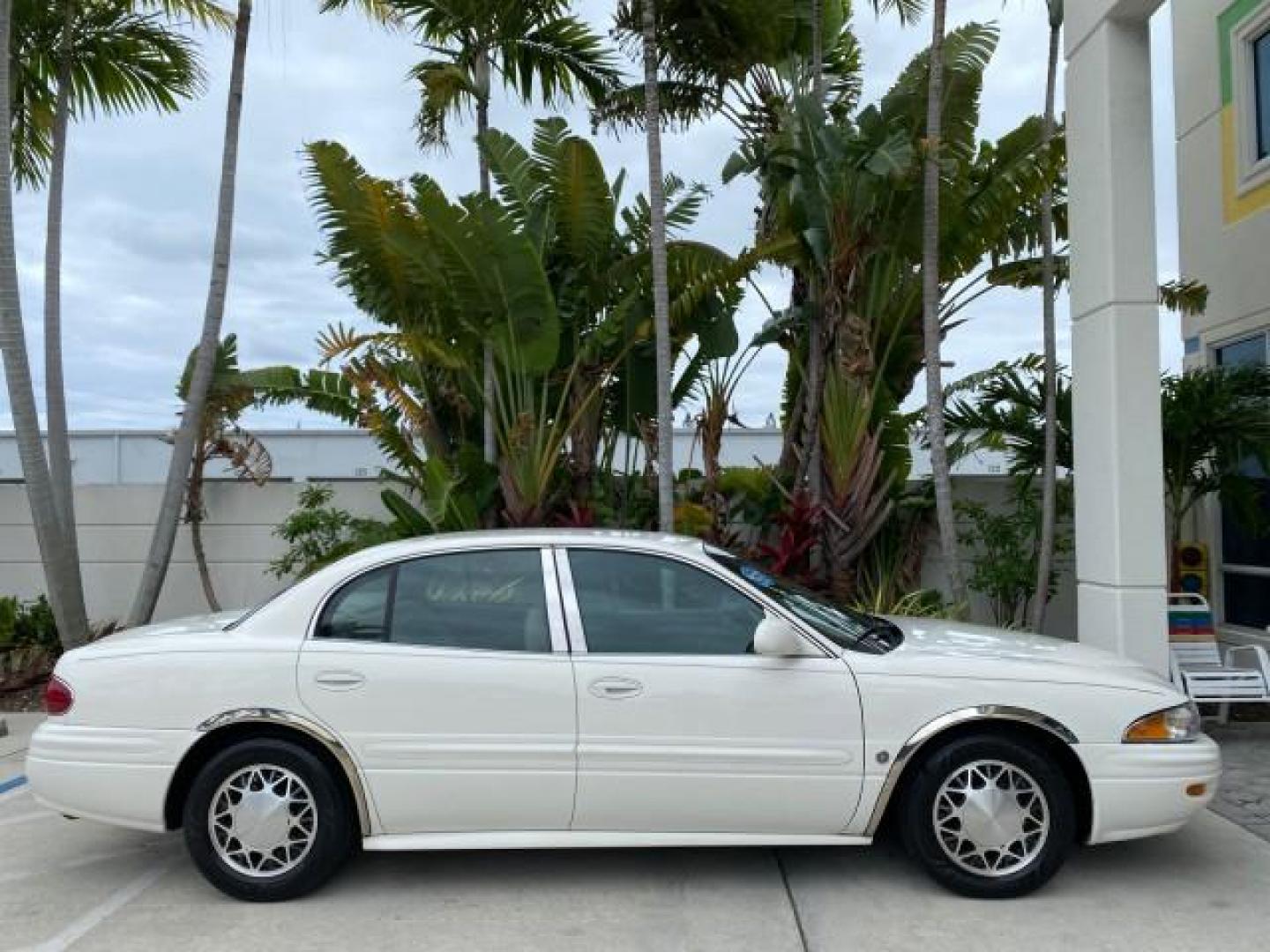 2003 White /Taupe Buick LeSabre LEATHER LOADED LOW MILES 25,425 (1G4HP52K034) with an 3.8L 3800 V6 SFI Engine engine, Automatic transmission, located at 4701 North Dixie Hwy, Pompano Beach, FL, 33064, (954) 422-2889, 26.240938, -80.123474 - OUR WEBPAGE FLORIDACARS1.COM HAS OVER 100 PHOTOS AND FREE CARFAX LINK 2003 Buick Lesabre Custom Sedan 4 DR 3.8L V6 F 12V Gasoline 29 MPG Front Wheel Drive Features ABS Brakes Air Conditioning AM/FM Stereo Automatic Transmission Cassette Player CD Audio Cruise Control Leather Seats Power Locks Power- Photo#99