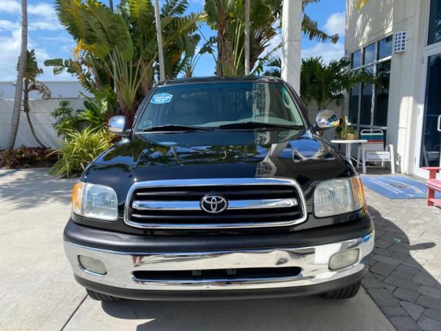 2002 Black /Oak Toyota Tundra ACCESS SR5 LEATHER LOW MILES 90,481 (5TBRN34102S) with an 3.4L DOHC EFI 24-Valve V6 Engine engine, Automatic transmission, located at 4701 North Dixie Hwy, Pompano Beach, FL, 33064, (954) 422-2889, 26.240938, -80.123474 - OUR WEBPAGE FLORIDACARS1.COM HAS OVER 100 PHOTOS AND FREE CARFAX LINK 2002 Toyota Tundra SR5 4 Door Extended Cab Pickup 3.4L V6 F DOHC 24V Gasoline 20 MPG Rear Wheel Drive Features ABS Brakes Air Conditioning Alloy Wheels AM/FM Stereo Automatic Transmission Bed Liner CD Audio Cruise Control Leather- Photo#2
