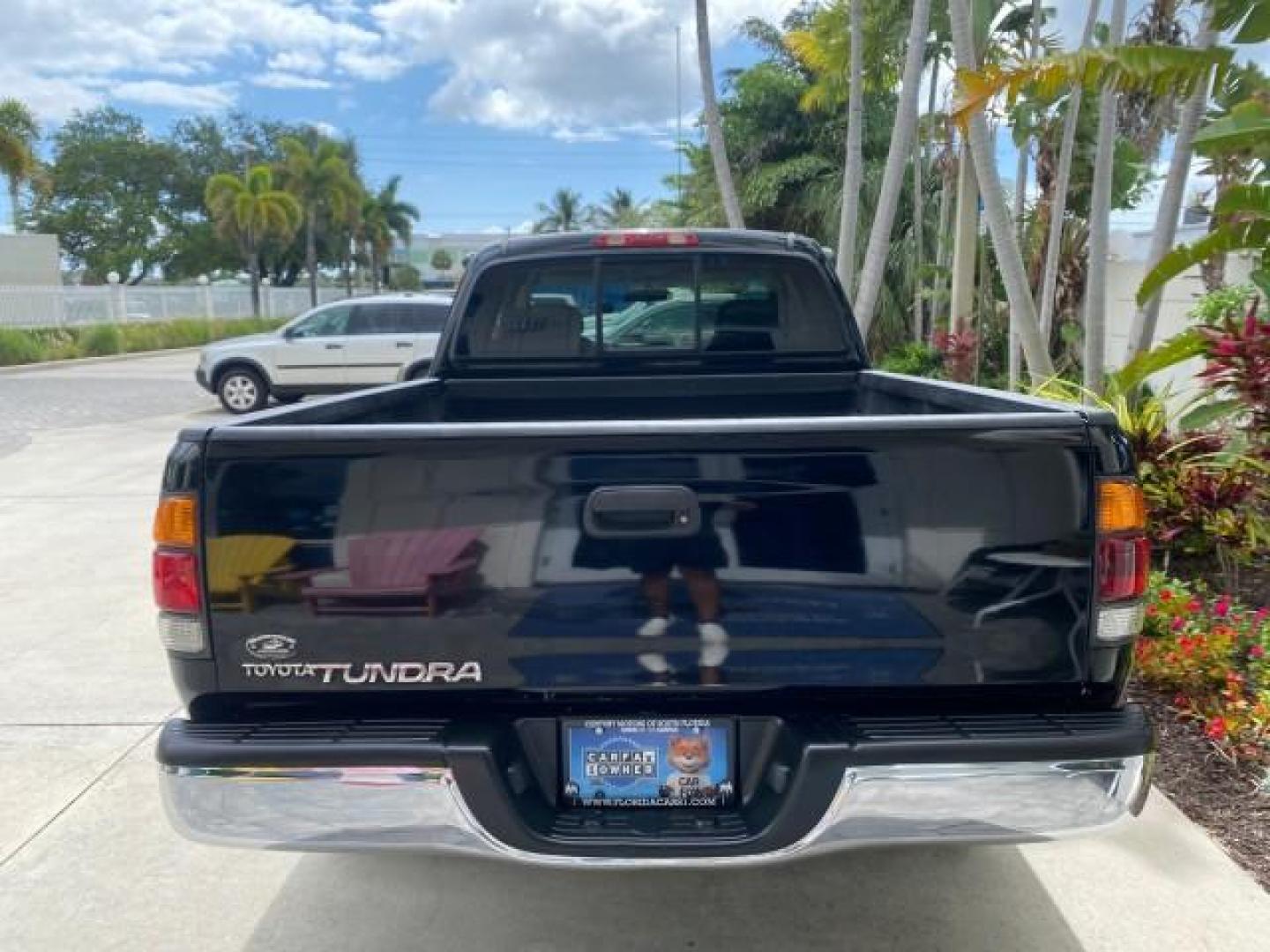 2002 Black /Oak Toyota Tundra ACCESS SR5 LEATHER LOW MILES 90,481 (5TBRN34102S) with an 3.4L DOHC EFI 24-Valve V6 Engine engine, Automatic transmission, located at 4701 North Dixie Hwy, Pompano Beach, FL, 33064, (954) 422-2889, 26.240938, -80.123474 - OUR WEBPAGE FLORIDACARS1.COM HAS OVER 100 PHOTOS AND FREE CARFAX LINK 2002 Toyota Tundra SR5 4 Door Extended Cab Pickup 3.4L V6 F DOHC 24V Gasoline 20 MPG Rear Wheel Drive Features ABS Brakes Air Conditioning Alloy Wheels AM/FM Stereo Automatic Transmission Bed Liner CD Audio Cruise Control Leather- Photo#35