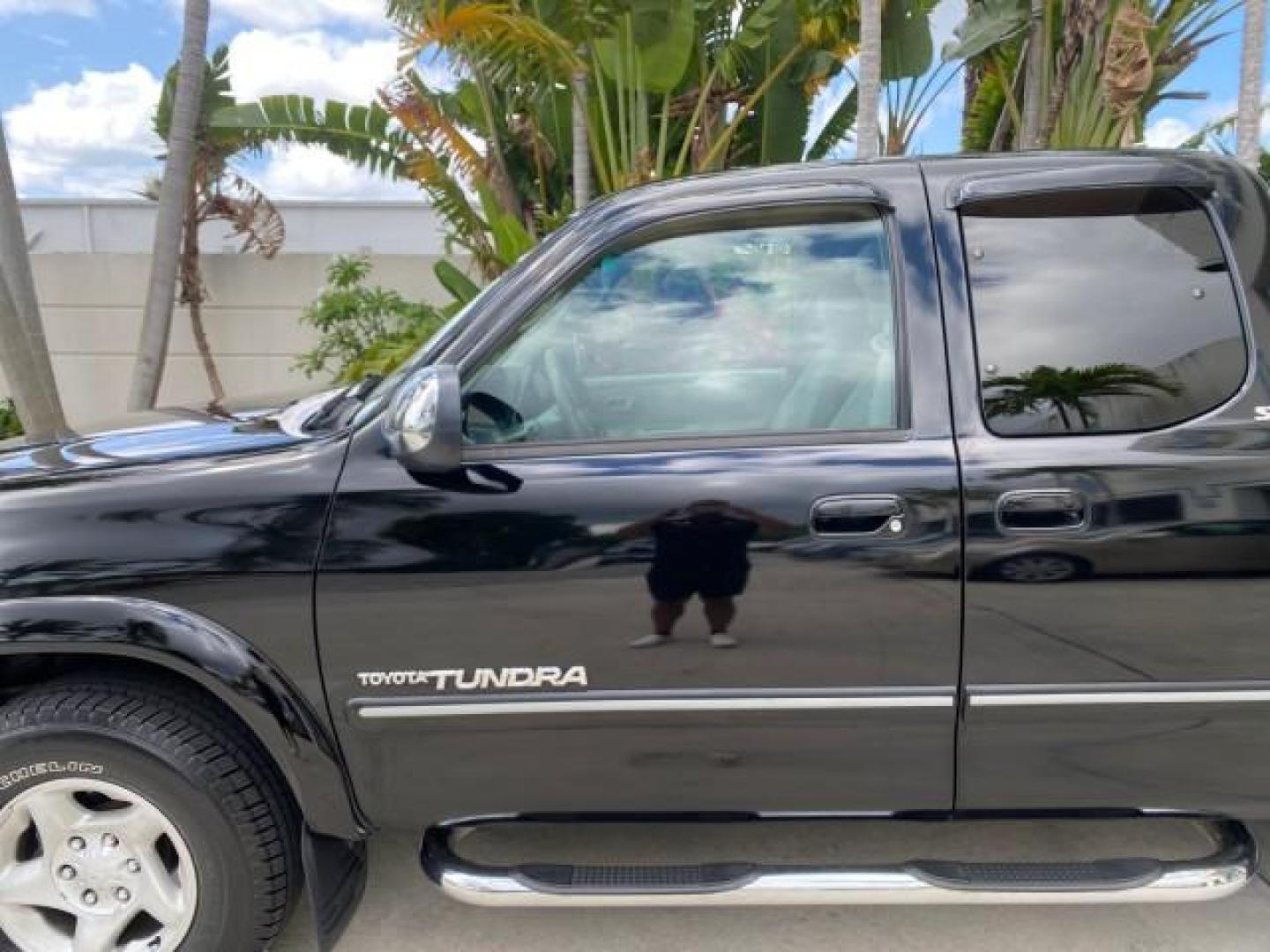 2002 Black /Oak Toyota Tundra ACCESS SR5 LEATHER LOW MILES 90,481 (5TBRN34102S) with an 3.4L DOHC EFI 24-Valve V6 Engine engine, Automatic transmission, located at 4701 North Dixie Hwy, Pompano Beach, FL, 33064, (954) 422-2889, 26.240938, -80.123474 - OUR WEBPAGE FLORIDACARS1.COM HAS OVER 100 PHOTOS AND FREE CARFAX LINK 2002 Toyota Tundra SR5 4 Door Extended Cab Pickup 3.4L V6 F DOHC 24V Gasoline 20 MPG Rear Wheel Drive Features ABS Brakes Air Conditioning Alloy Wheels AM/FM Stereo Automatic Transmission Bed Liner CD Audio Cruise Control Leather- Photo#37