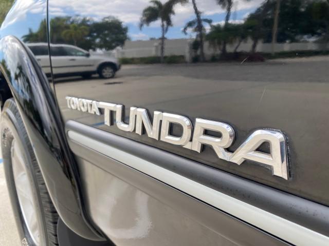2002 Black /Oak Toyota Tundra ACCESS SR5 LEATHER LOW MILES 90,481 (5TBRN34102S) with an 3.4L DOHC EFI 24-Valve V6 Engine engine, Automatic transmission, located at 4701 North Dixie Hwy, Pompano Beach, FL, 33064, (954) 422-2889, 26.240938, -80.123474 - OUR WEBPAGE FLORIDACARS1.COM HAS OVER 100 PHOTOS AND FREE CARFAX LINK 2002 Toyota Tundra SR5 4 Door Extended Cab Pickup 3.4L V6 F DOHC 24V Gasoline 20 MPG Rear Wheel Drive Features ABS Brakes Air Conditioning Alloy Wheels AM/FM Stereo Automatic Transmission Bed Liner CD Audio Cruise Control Leather - Photo#39