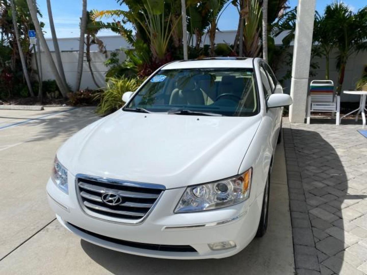 2009 Pearl White /Camel Hyundai Sonata SUNROOF Limited LOW MILES 45,849 (5NPEU46F69H) with an 3.3L DOHC V6 Engine engine, Automatic transmission, located at 4701 North Dixie Hwy, Pompano Beach, FL, 33064, (954) 422-2889, 26.240938, -80.123474 - OUR WEBPAGE FLORIDACARS1.COM HAS OVER 100 PHOTOS AND FREE CARFAX LINK 2009 Hyundai Sonata Limited V6 Sedan 4 DR 3.3L V6 F DOHC 24V Gasoline 19 MPG Front Wheel Drive Features ABS Brakes Air Conditioning Alloy Wheels AM/FM Stereo Automatic Transmission Auxiliary Audio Input CD Audio Cruise Control Fro- Photo#3