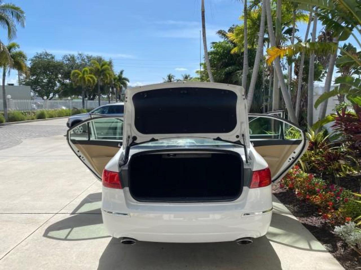 2009 Pearl White /Camel Hyundai Sonata SUNROOF Limited LOW MILES 45,849 (5NPEU46F69H) with an 3.3L DOHC V6 Engine engine, Automatic transmission, located at 4701 North Dixie Hwy, Pompano Beach, FL, 33064, (954) 422-2889, 26.240938, -80.123474 - OUR WEBPAGE FLORIDACARS1.COM HAS OVER 100 PHOTOS AND FREE CARFAX LINK 2009 Hyundai Sonata Limited V6 Sedan 4 DR 3.3L V6 F DOHC 24V Gasoline 19 MPG Front Wheel Drive Features ABS Brakes Air Conditioning Alloy Wheels AM/FM Stereo Automatic Transmission Auxiliary Audio Input CD Audio Cruise Control Fro- Photo#15