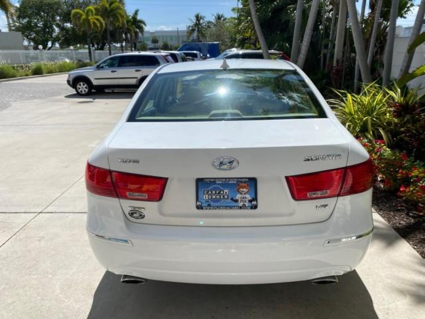 2009 Pearl White /Camel Hyundai Sonata SUNROOF Limited LOW MILES 45,849 (5NPEU46F69H) with an 3.3L DOHC V6 Engine engine, Automatic transmission, located at 4701 North Dixie Hwy, Pompano Beach, FL, 33064, (954) 422-2889, 26.240938, -80.123474 - OUR WEBPAGE FLORIDACARS1.COM HAS OVER 100 PHOTOS AND FREE CARFAX LINK 2009 Hyundai Sonata Limited V6 Sedan 4 DR 3.3L V6 F DOHC 24V Gasoline 19 MPG Front Wheel Drive Features ABS Brakes Air Conditioning Alloy Wheels AM/FM Stereo Automatic Transmission Auxiliary Audio Input CD Audio Cruise Control Fro- Photo#35