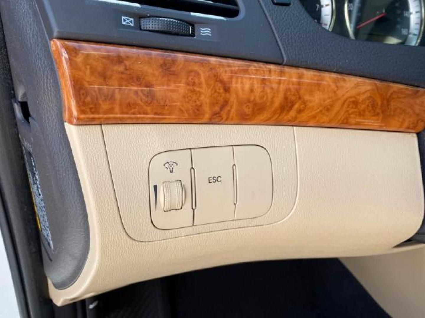 2009 Pearl White /Camel Hyundai Sonata SUNROOF Limited LOW MILES 45,849 (5NPEU46F69H) with an 3.3L DOHC V6 Engine engine, Automatic transmission, located at 4701 North Dixie Hwy, Pompano Beach, FL, 33064, (954) 422-2889, 26.240938, -80.123474 - OUR WEBPAGE FLORIDACARS1.COM HAS OVER 100 PHOTOS AND FREE CARFAX LINK 2009 Hyundai Sonata Limited V6 Sedan 4 DR 3.3L V6 F DOHC 24V Gasoline 19 MPG Front Wheel Drive Features ABS Brakes Air Conditioning Alloy Wheels AM/FM Stereo Automatic Transmission Auxiliary Audio Input CD Audio Cruise Control Fro- Photo#53