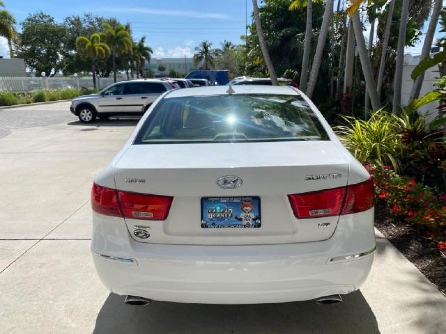 2009 Pearl White /Camel Hyundai Sonata SUNROOF Limited LOW MILES 45,849 (5NPEU46F69H) with an 3.3L DOHC V6 Engine engine, Automatic transmission, located at 4701 North Dixie Hwy, Pompano Beach, FL, 33064, (954) 422-2889, 26.240938, -80.123474 - OUR WEBPAGE FLORIDACARS1.COM HAS OVER 100 PHOTOS AND FREE CARFAX LINK 2009 Hyundai Sonata Limited V6 Sedan 4 DR 3.3L V6 F DOHC 24V Gasoline 19 MPG Front Wheel Drive Features ABS Brakes Air Conditioning Alloy Wheels AM/FM Stereo Automatic Transmission Auxiliary Audio Input CD Audio Cruise Control Fro- Photo#95